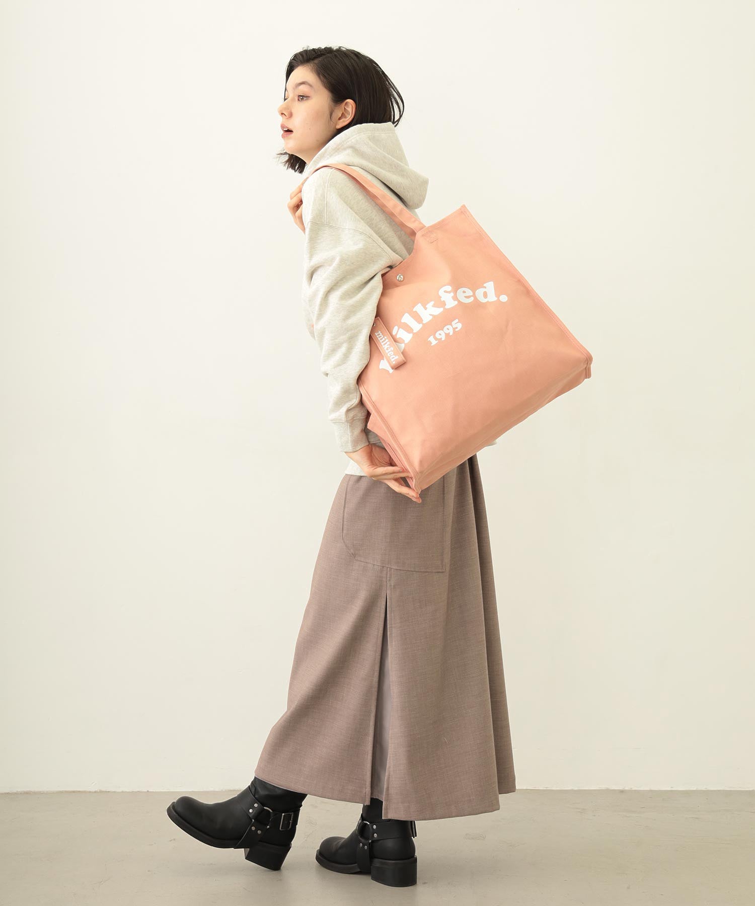 PIPING SQUARE TOTE COOPER LOGO MILKFED.