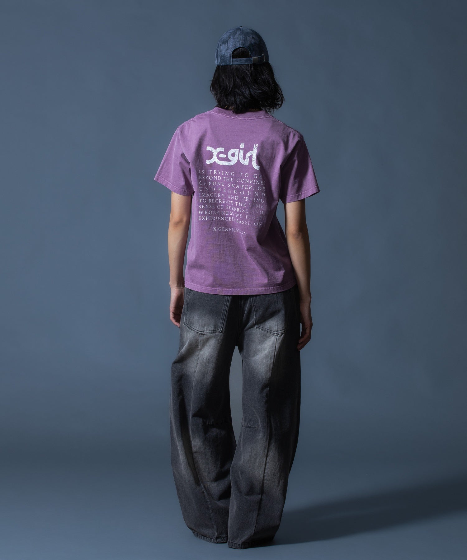 FADED FACE LABEL WIDE BAGGY DENIM PANTS