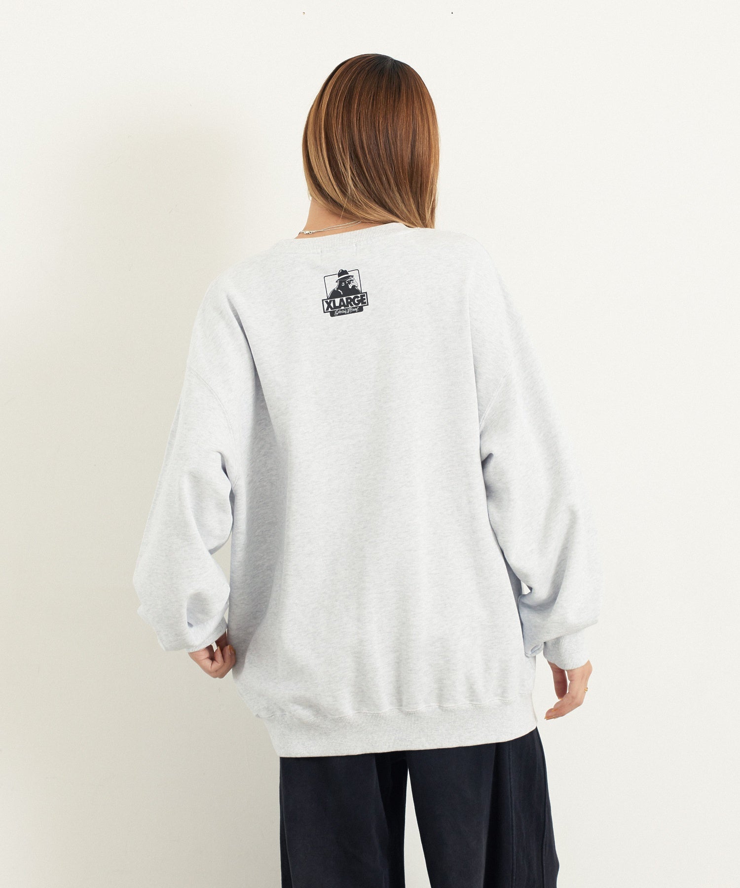 XLARGE×ESTEVAN ORIOL CREWNECK SWEAT