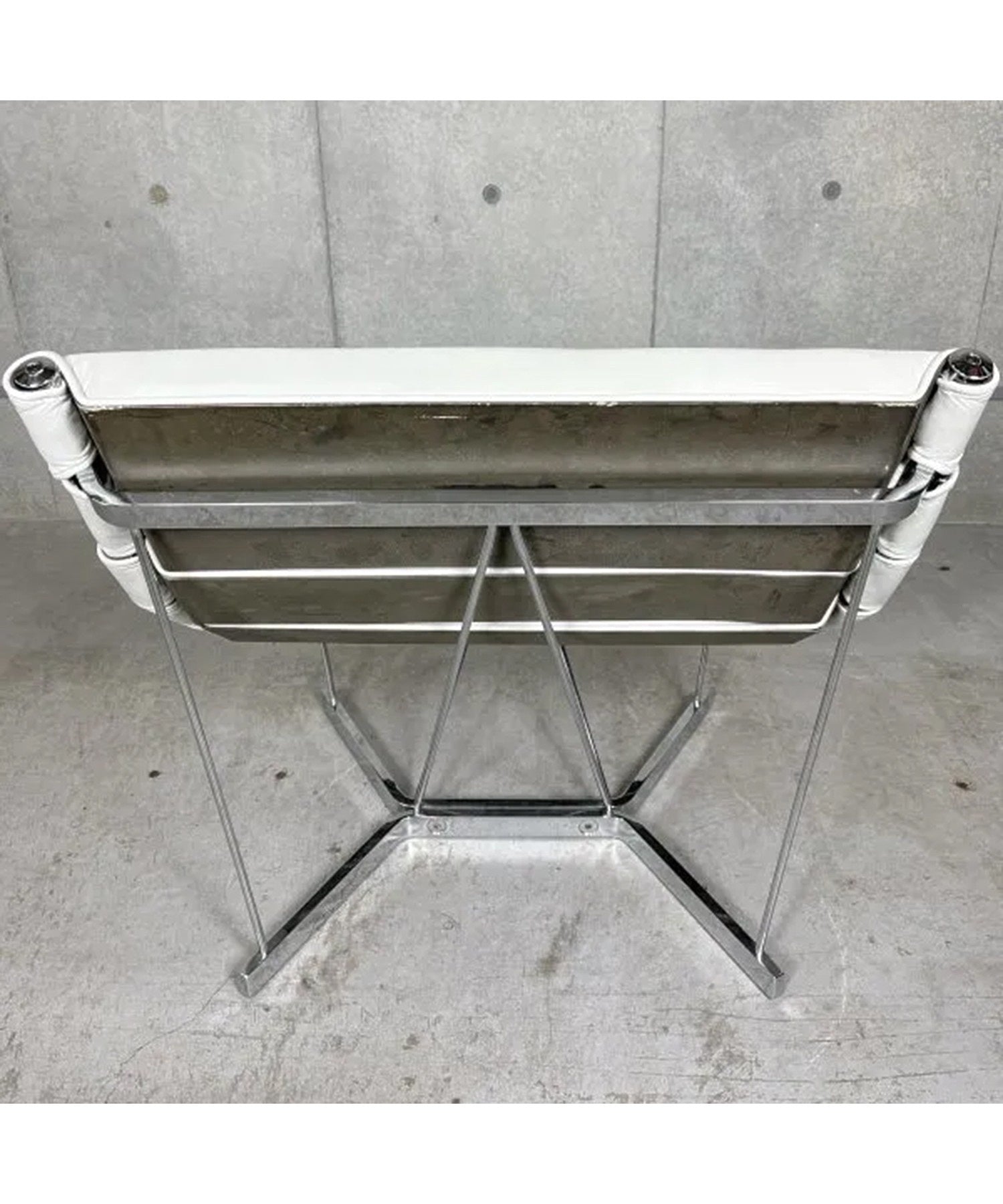 VF Catenary Chair and Ottoman 2301