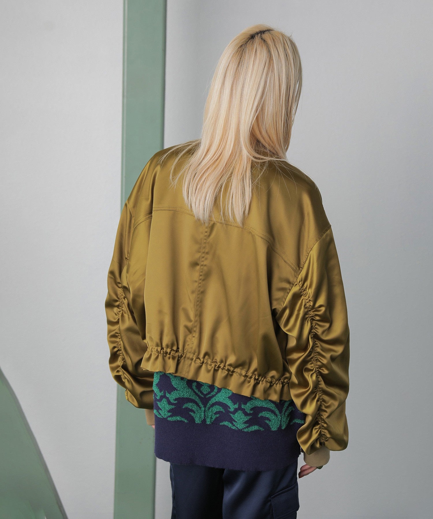 ギャザースリーブMA-1ブルゾン