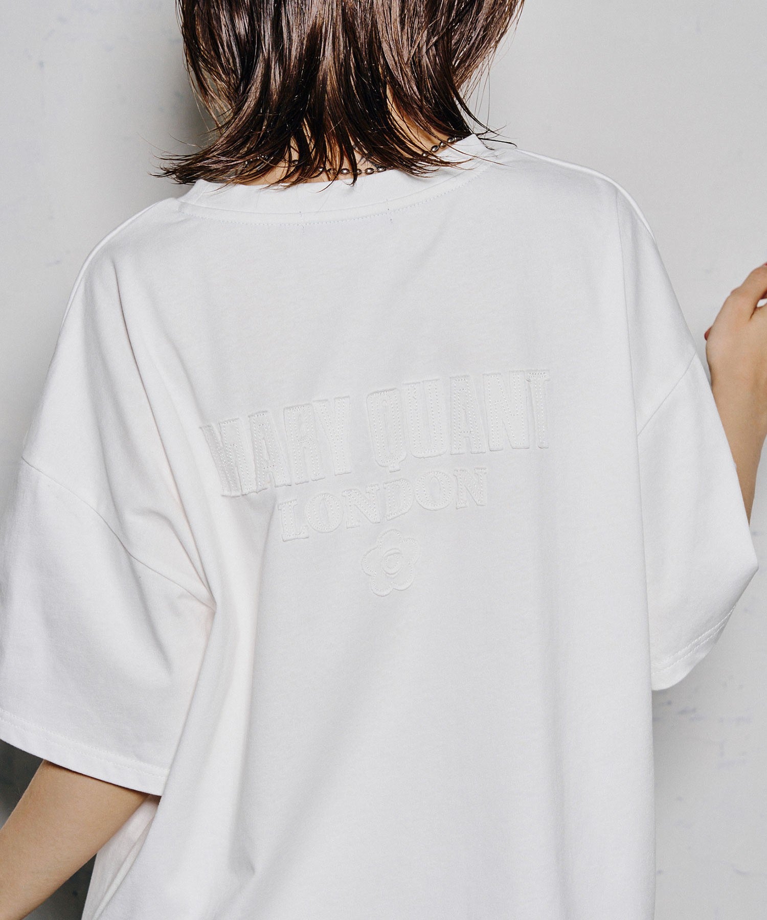 【ROSE BUD別注】MARY QUANT/BACK APPLIQUE T-SHIRT