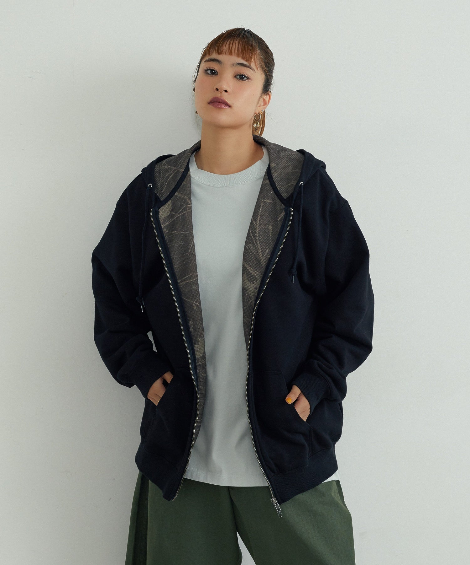 MODEL身長：165cm / 着用サイズ：Lサイズ