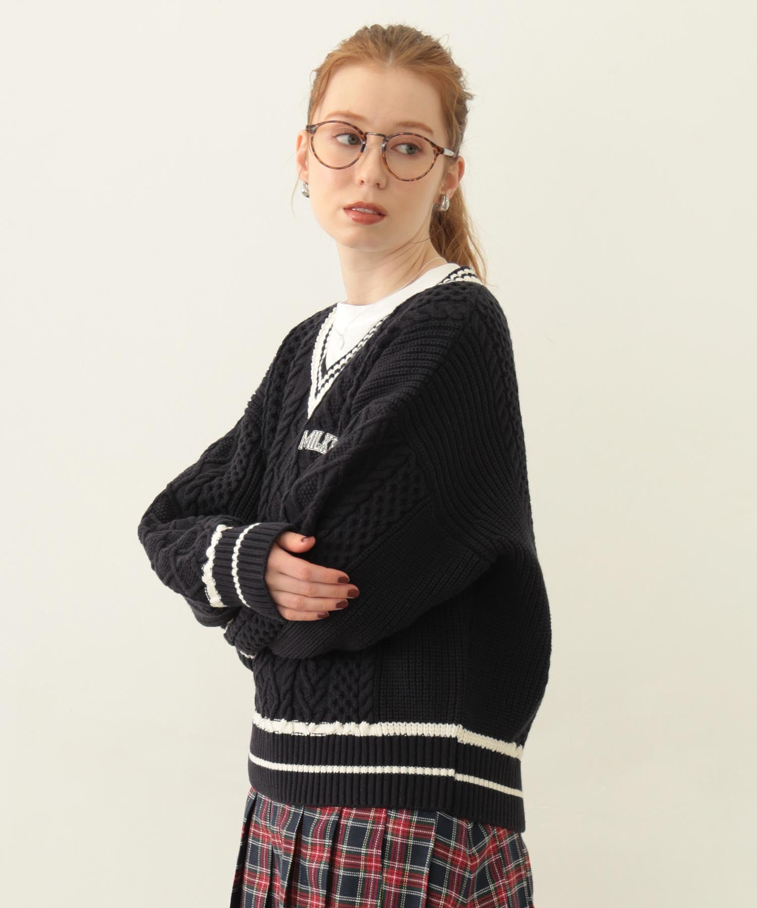 MILKFED. PATCH V-NECK KNIT