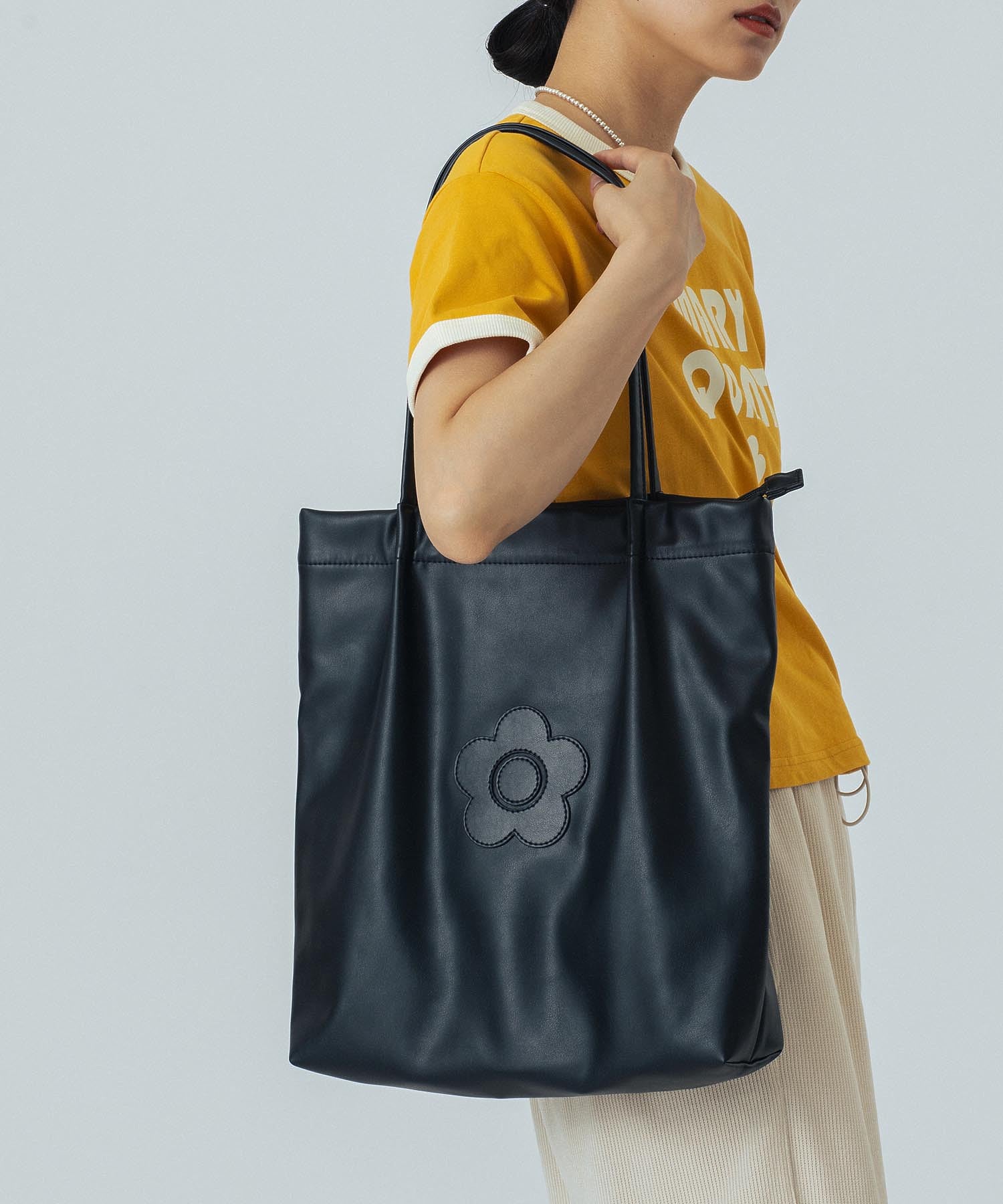 MARY QUANT/DAISY SYNTHETIC LEATHER TOTE