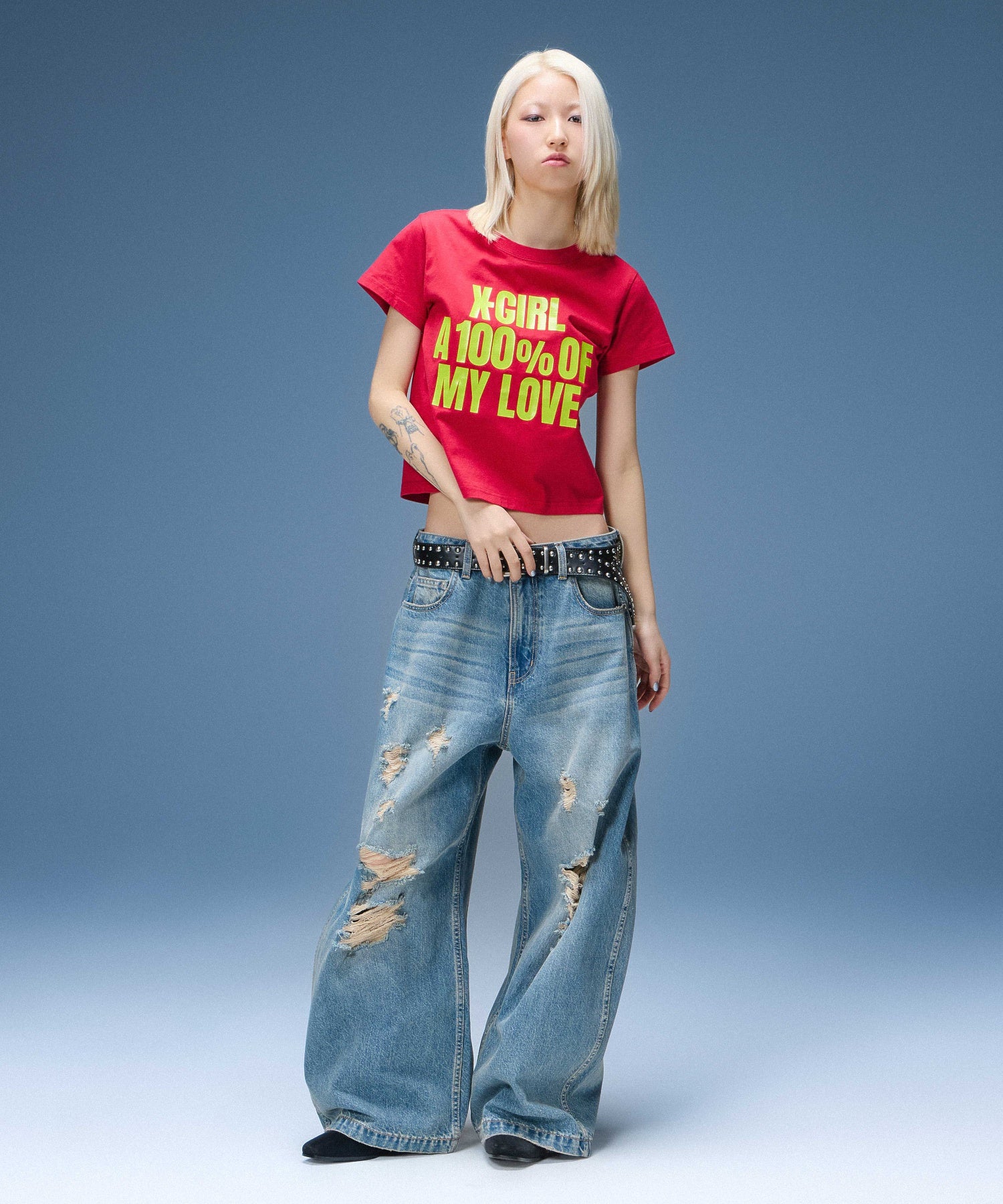DISTRESSED BAGGY DENIM PANTS