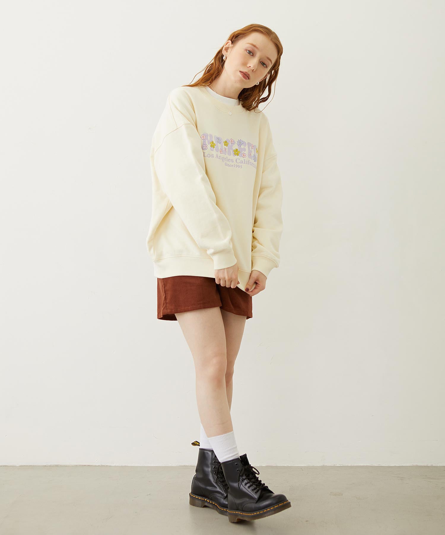 BLOOMING FLOWER EMBROIDERY SWEAT TOP