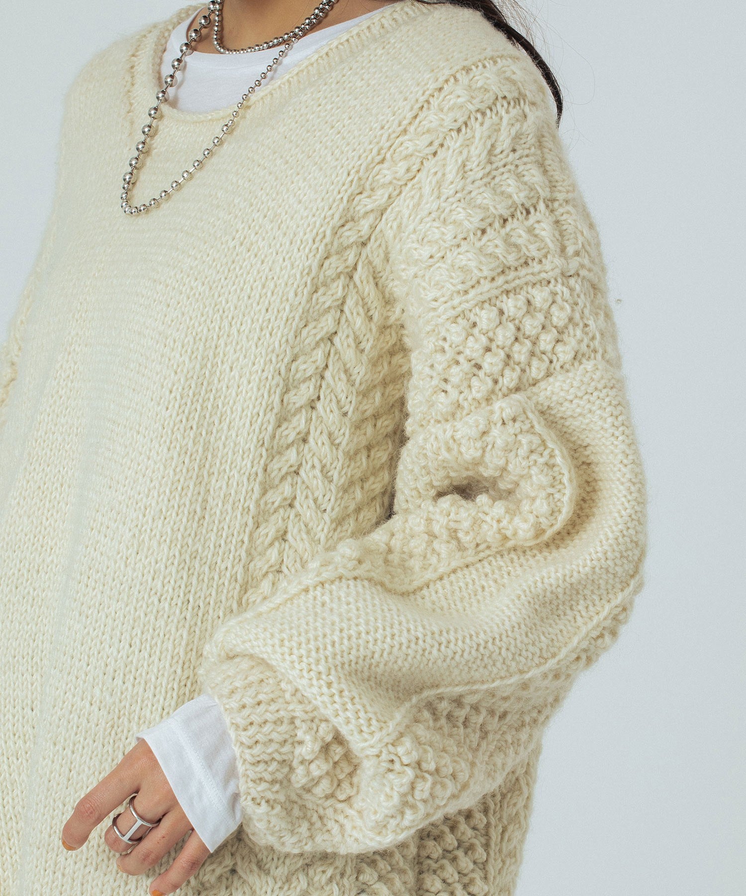 NEPAL MOTIF KNIT