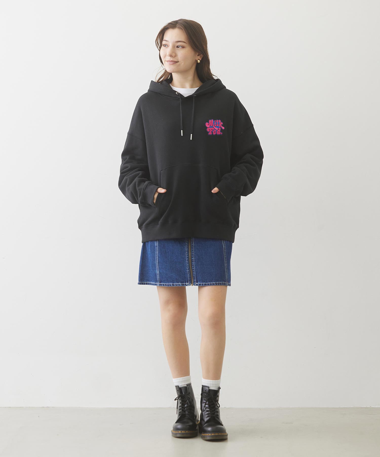 EMBROIDERD 70s LOGO SWEAT HOODIE