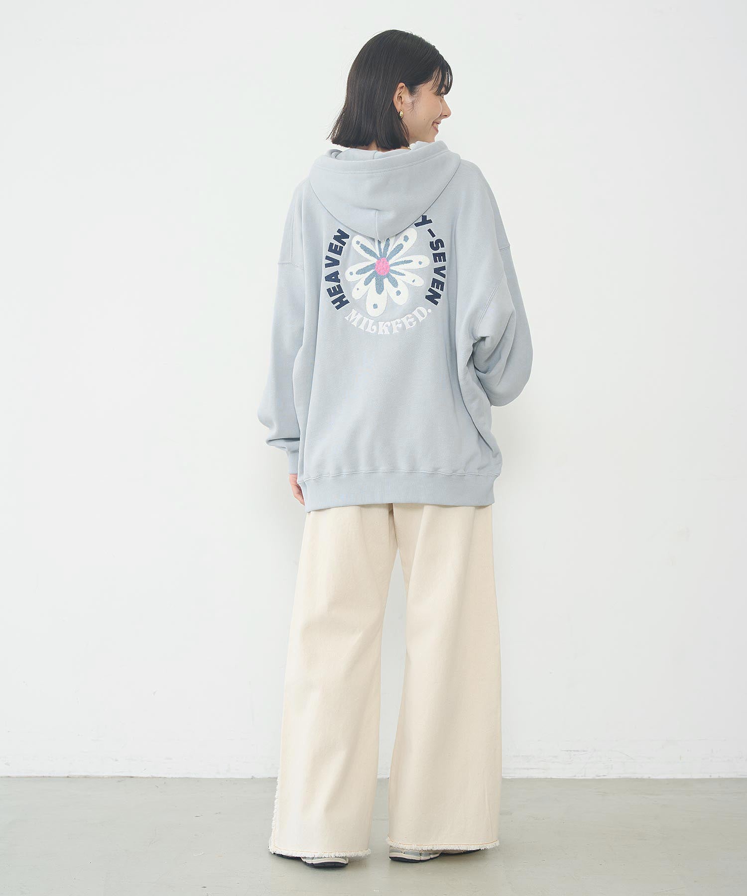 EMBROIDERD FLOWER SWEAT HOODIE