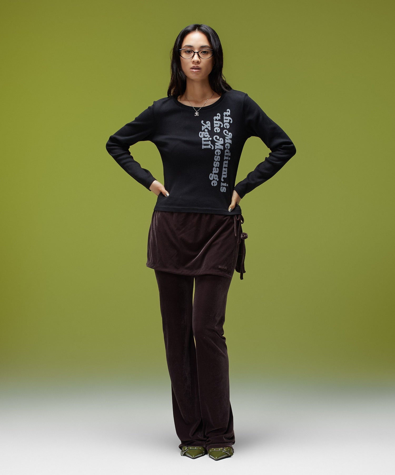 BACK SLIT COMPACT L/S TOP