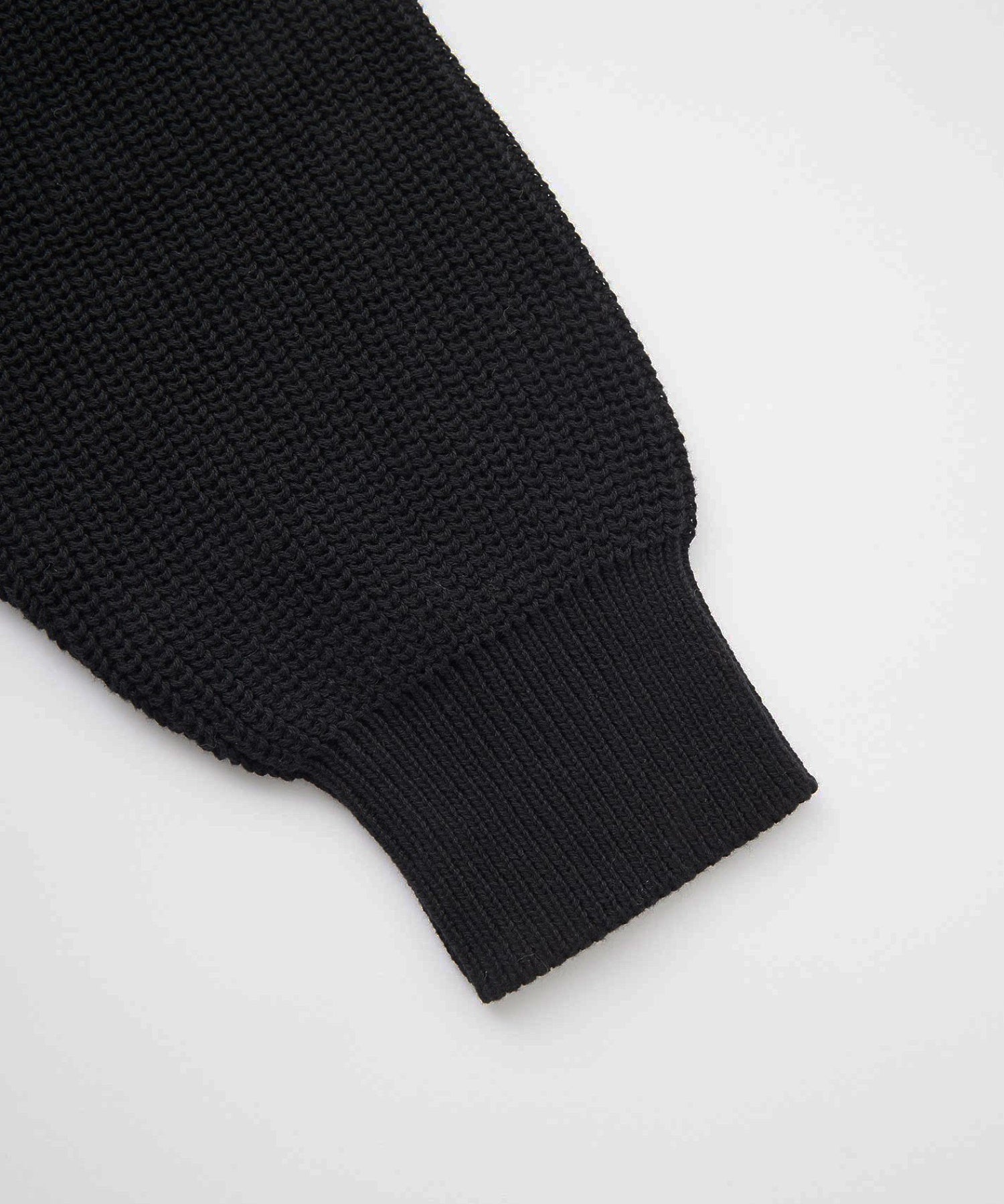 HEART SPRAY LOGO KNIT TOP