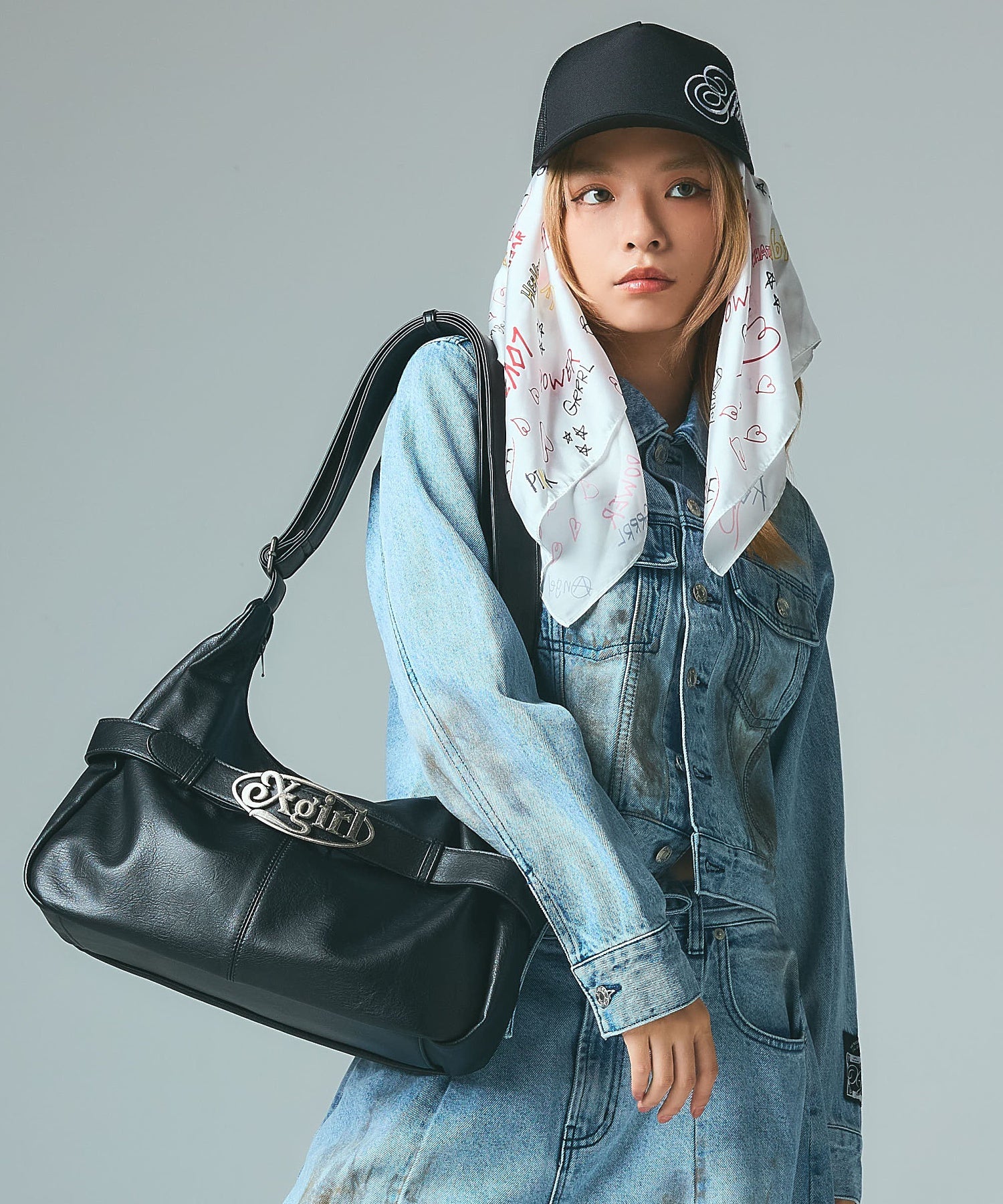 OVAL LOGO CLASP FAUX LEATHER SHOULDER BAG