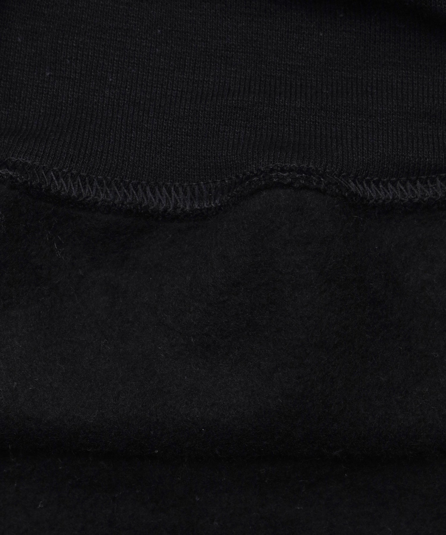 KOMPAKT RECORD BAR/コンパクト レコード バー/THE WORLD IS INVITED CREWNECK KRB204