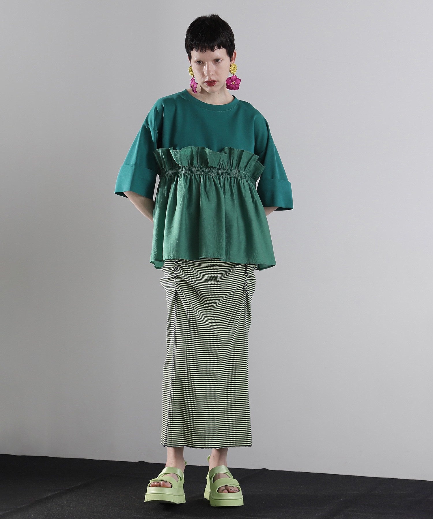 ドッキングフリルカットソー