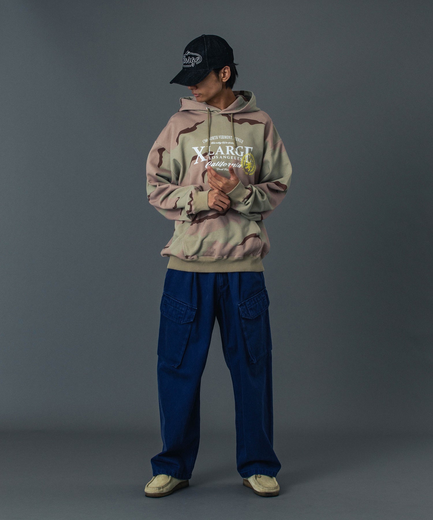 CLASSIC PULLOVER HOODED SWEATSHIRT