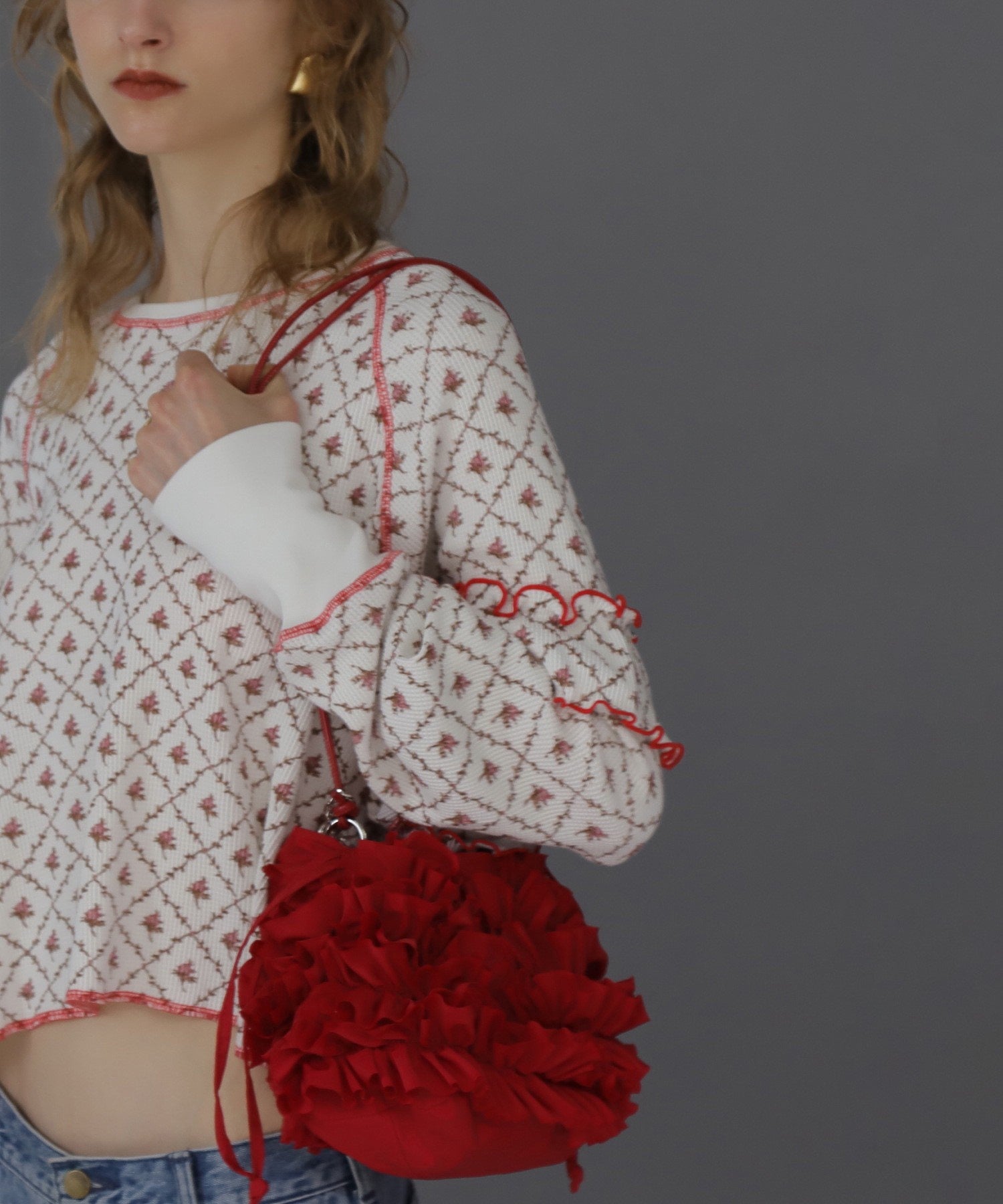 ボリュームフリル巾着バッグ