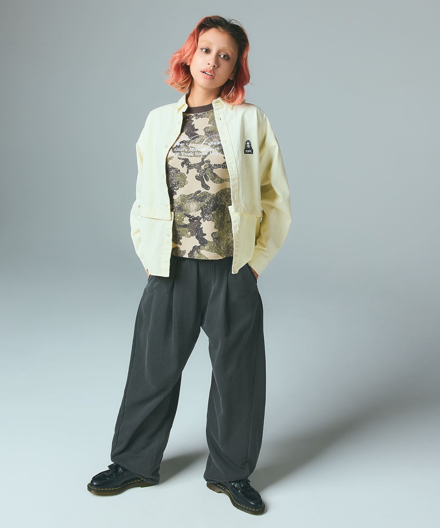 FADED CURSIVE SCRIPT LOGO CAMO S/S TEE