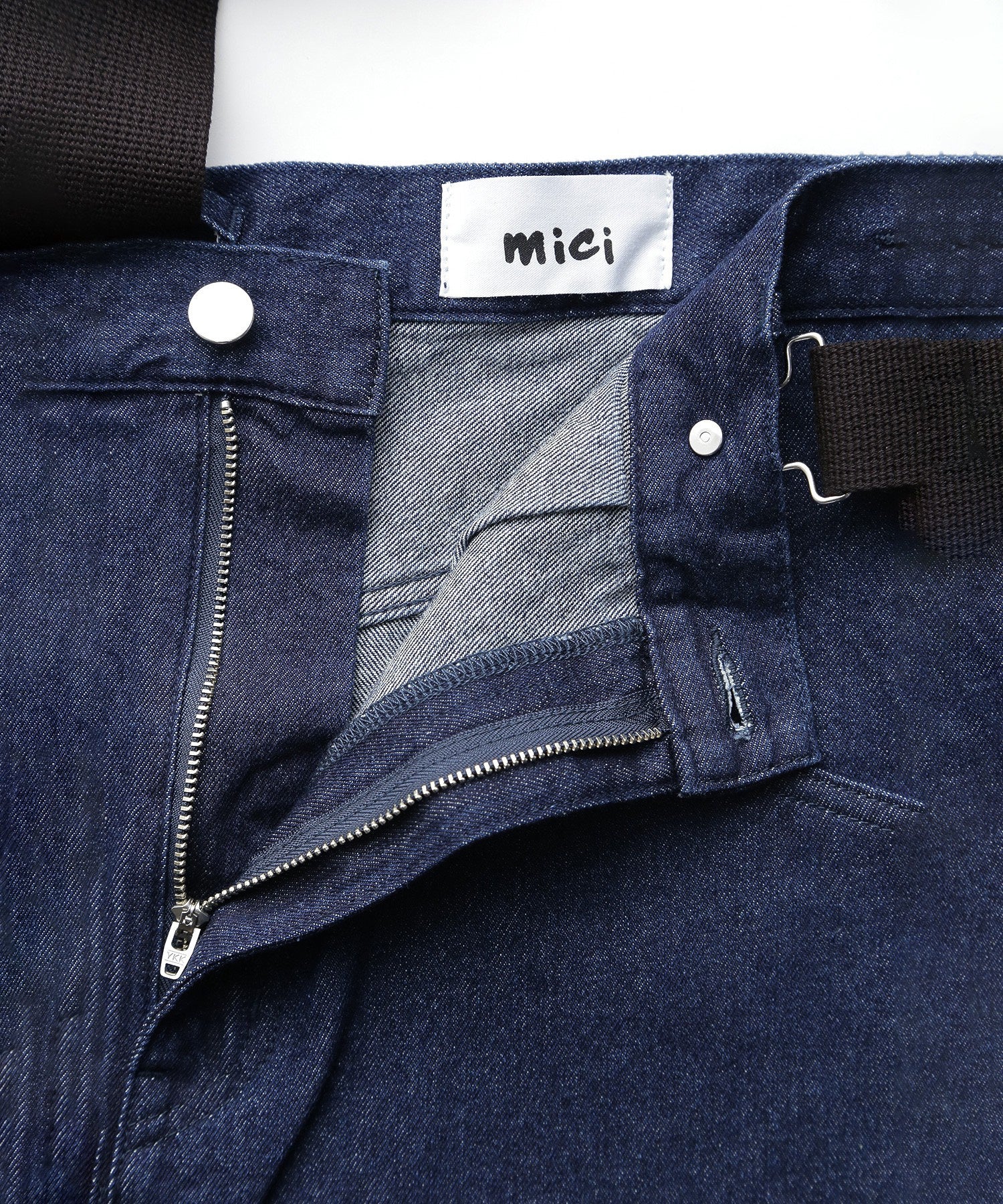 サスペンダータックワイドパンツ