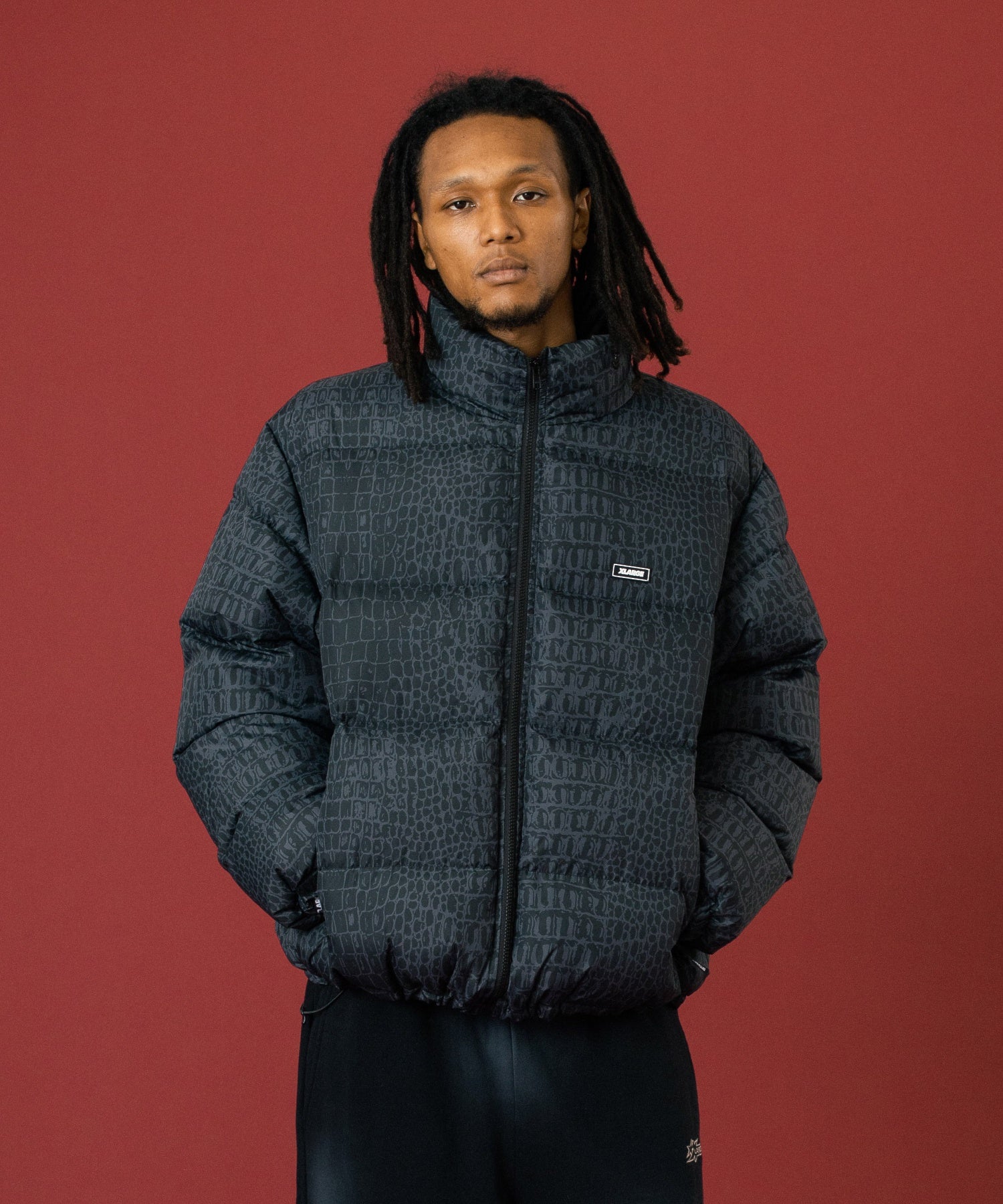 MODEL 身長185cm / 着用サイズ：Lサイズ