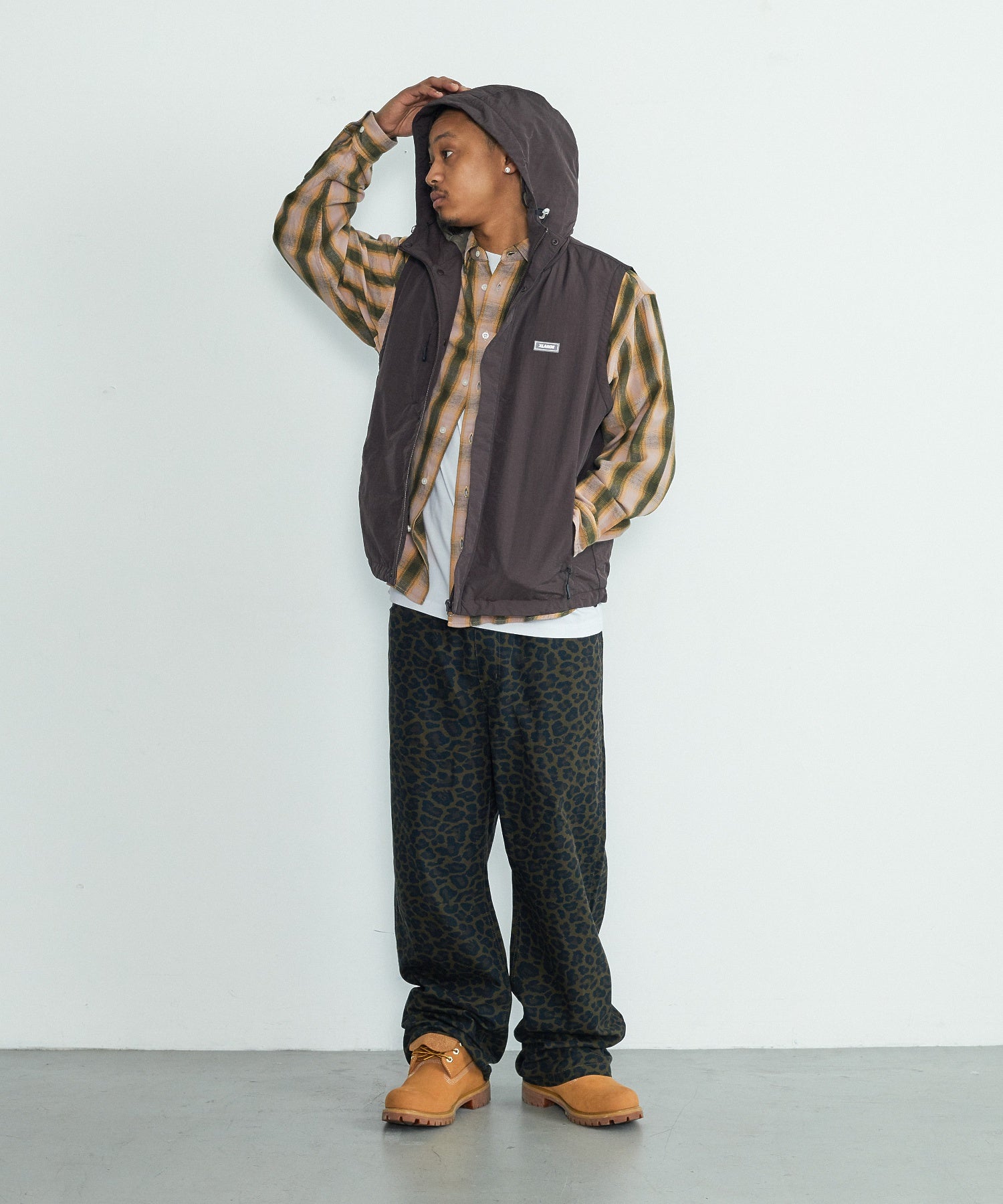 NYLON HOODED VEST
