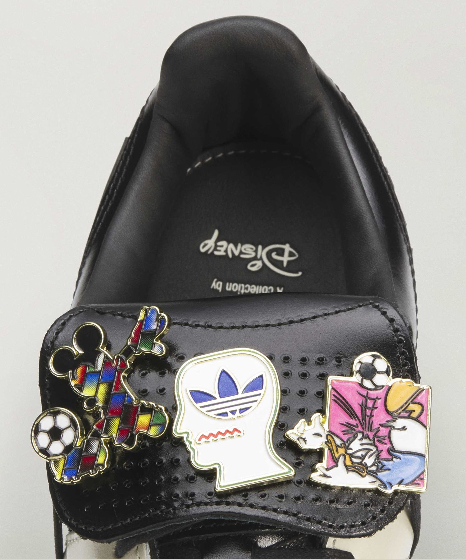 adidas/アディダス/BD DISNEY PREDATOR KJ4289
