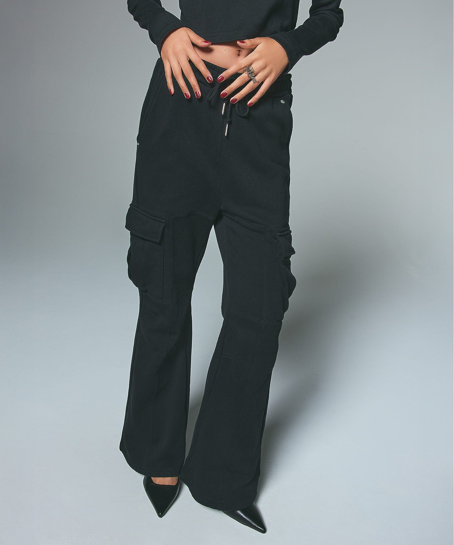 CARGO POCKET FLARE SWEAT PANTS