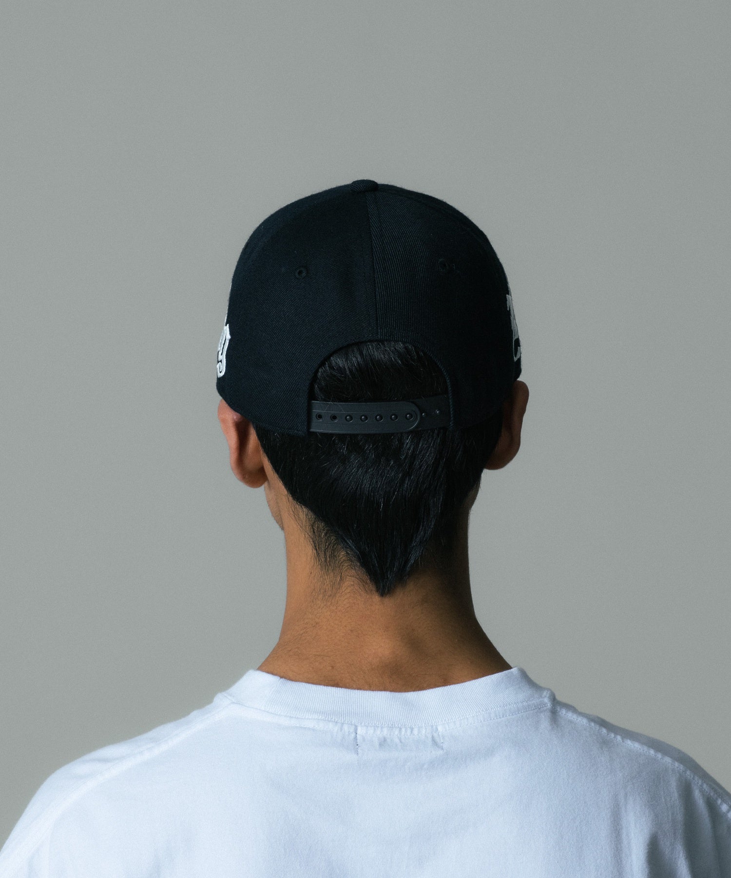 WRAP AROUND LOGO CAP