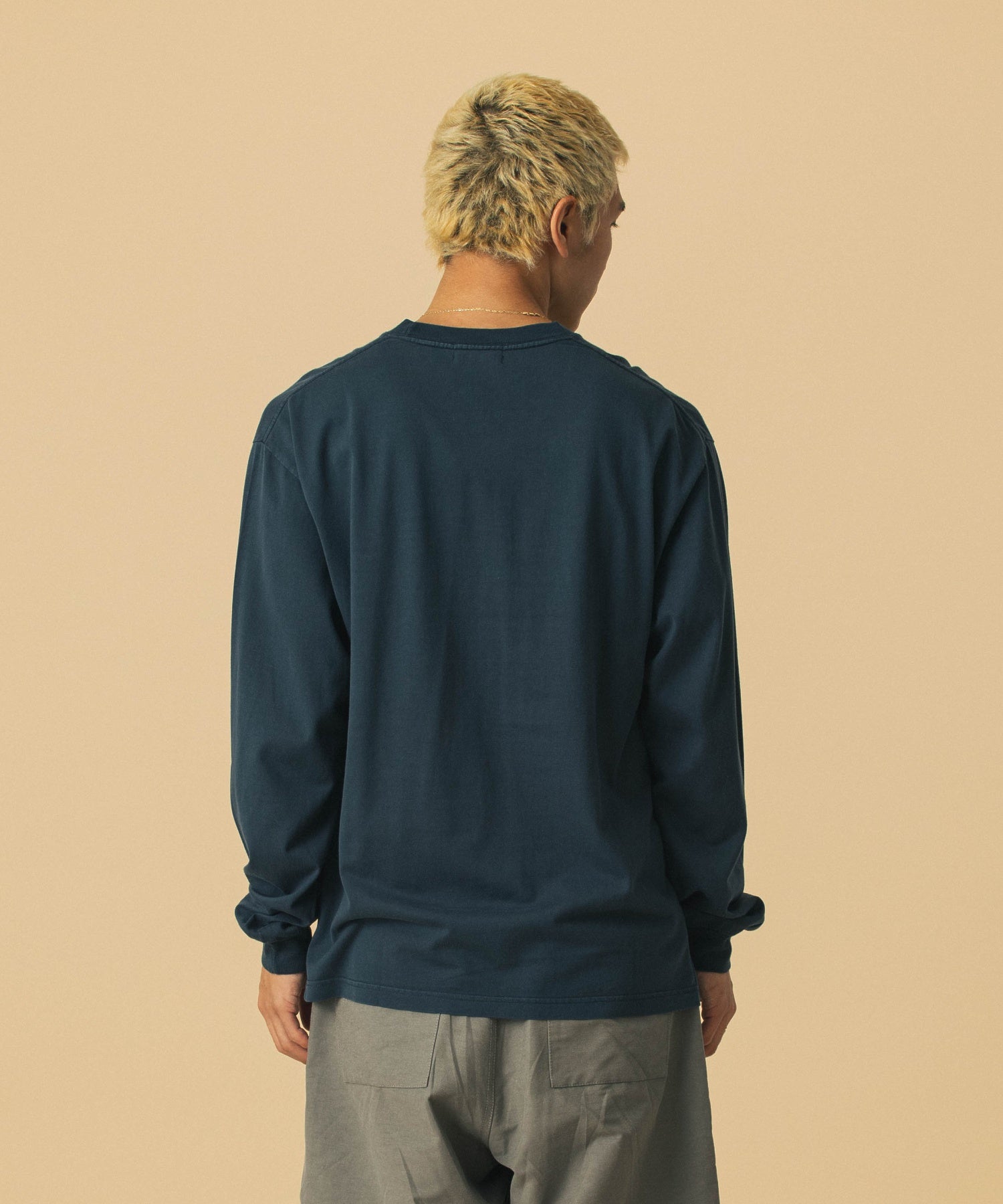 PIGMENT DYED OLD ENGLISH LOGO L/S TEE