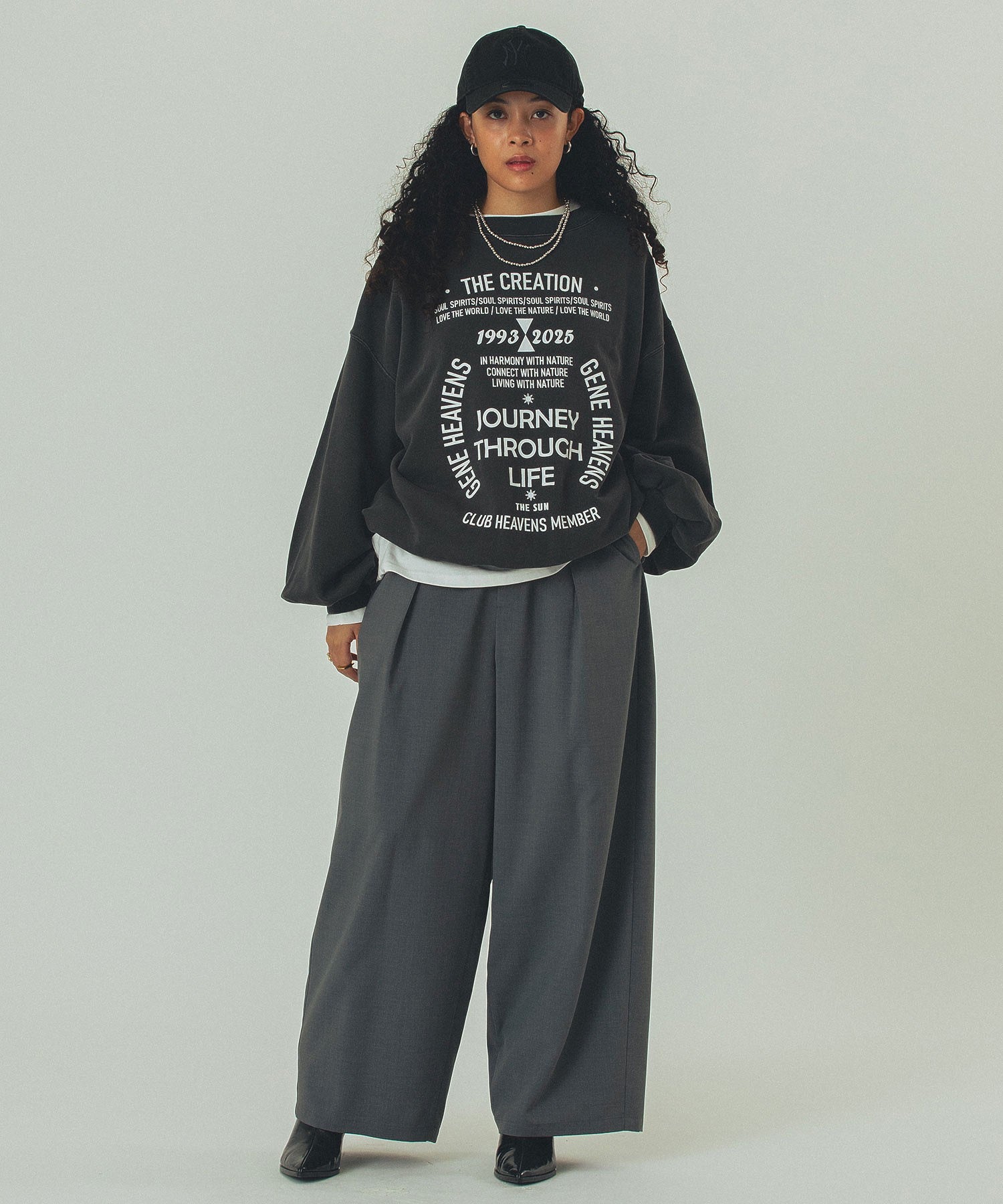 GENE HEAVENS/VOLUME SLEEVE PRINT SWEAT
