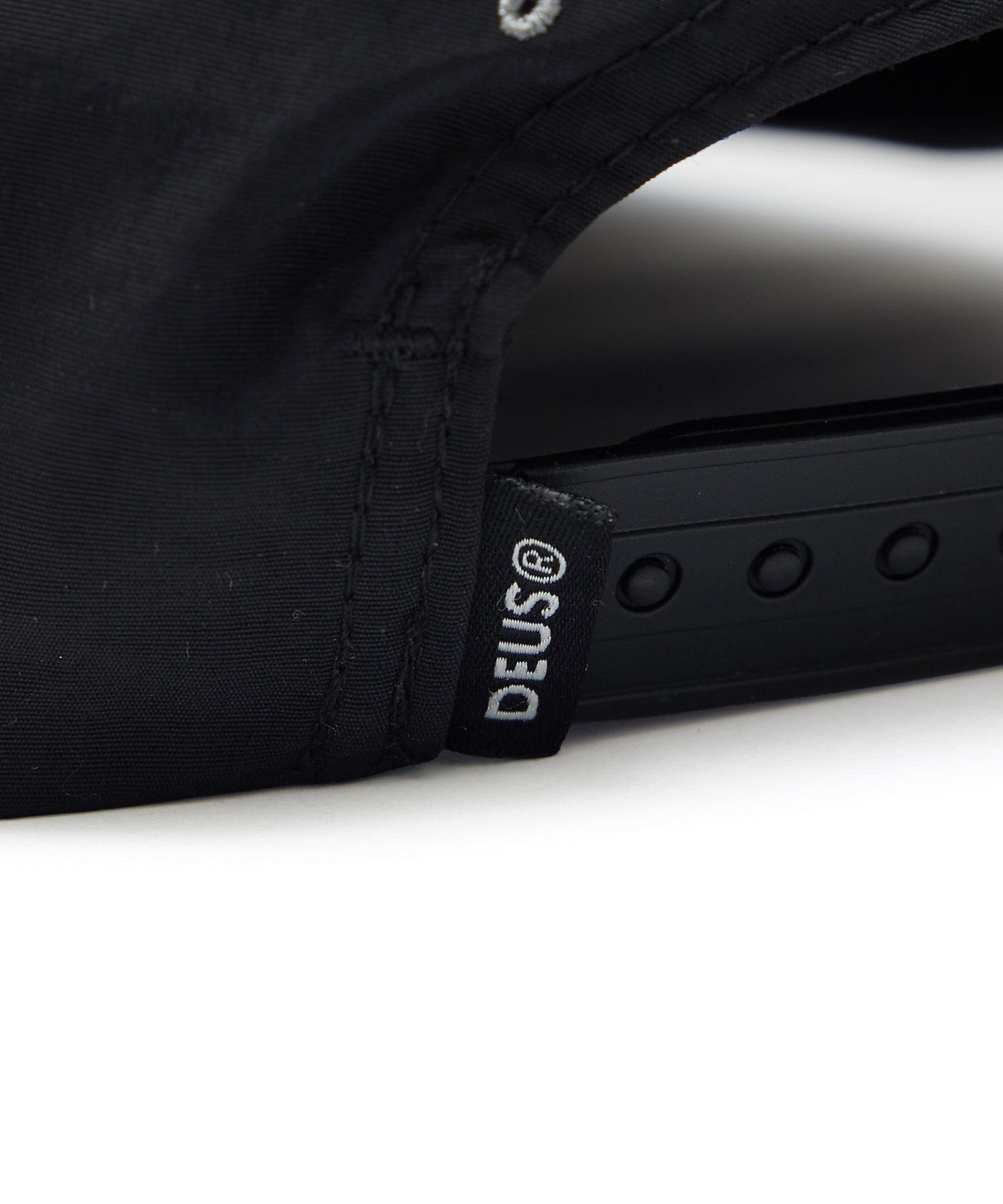 DEUS EX MACHINA/SHIELD NYLON CAP