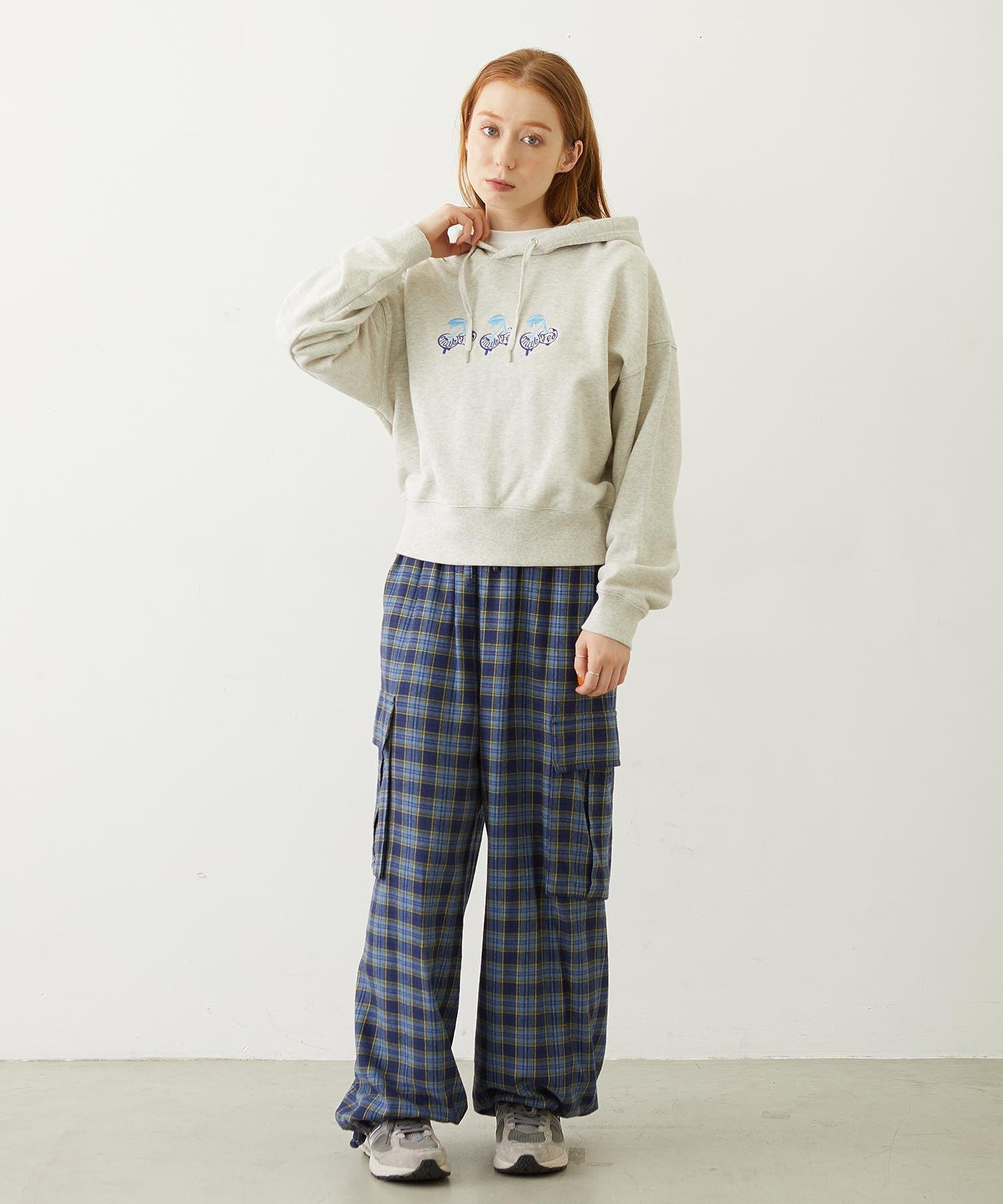 MELTY CHERRY SHORT SWEAT HOODIE