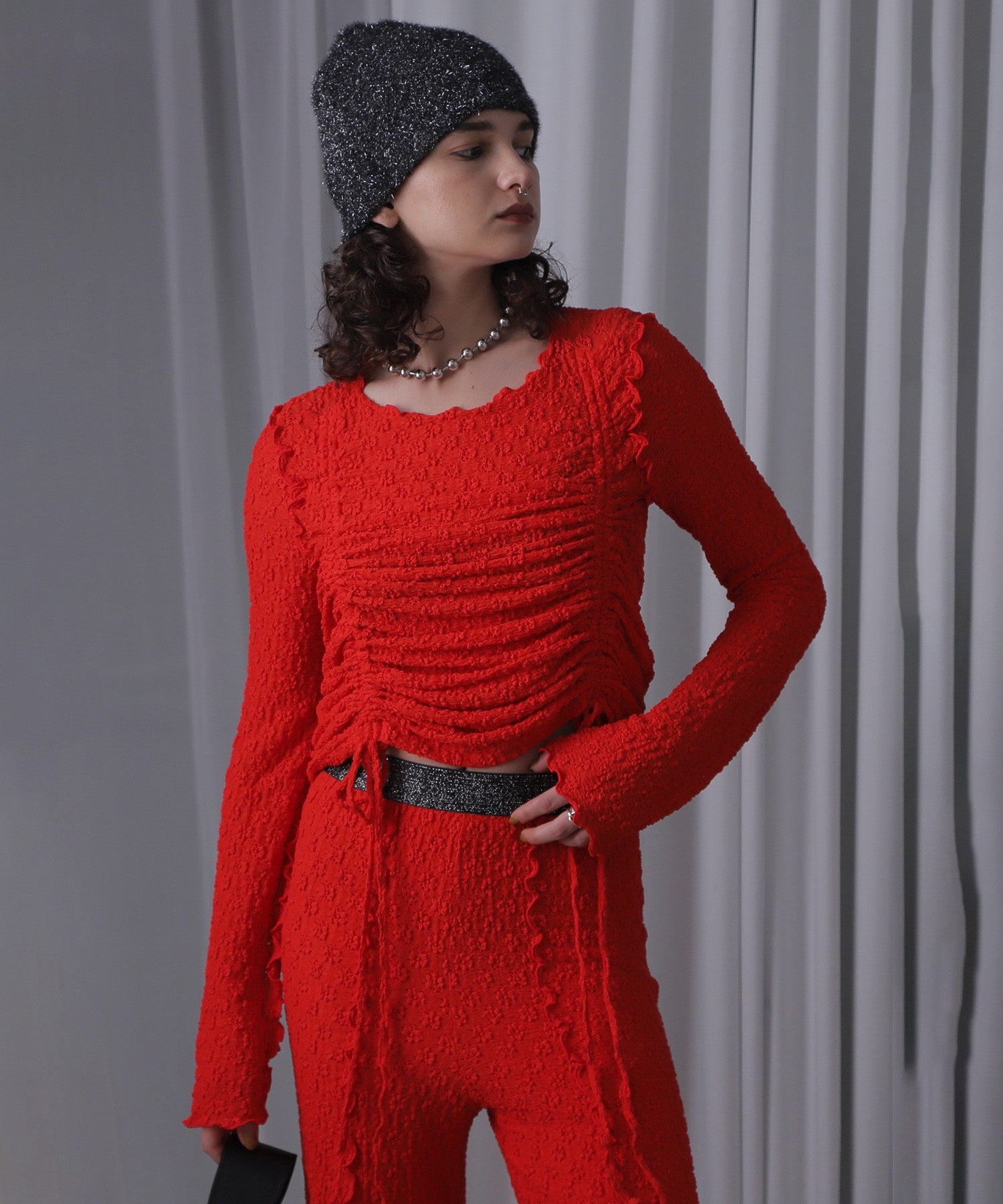 CREOLME/シャーリングフラワートップス