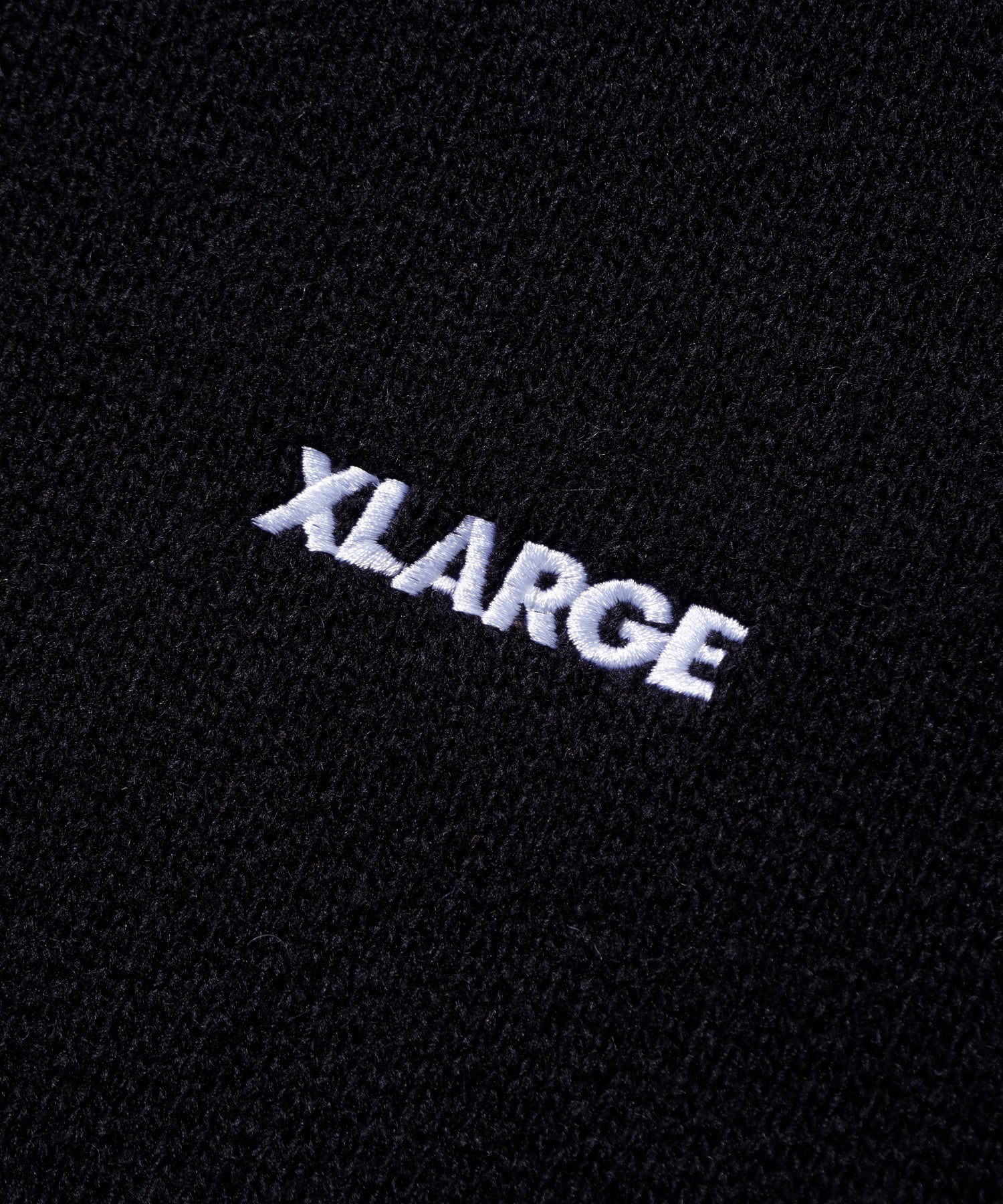 ONE CHU CREWNECK KNIT SWEATER