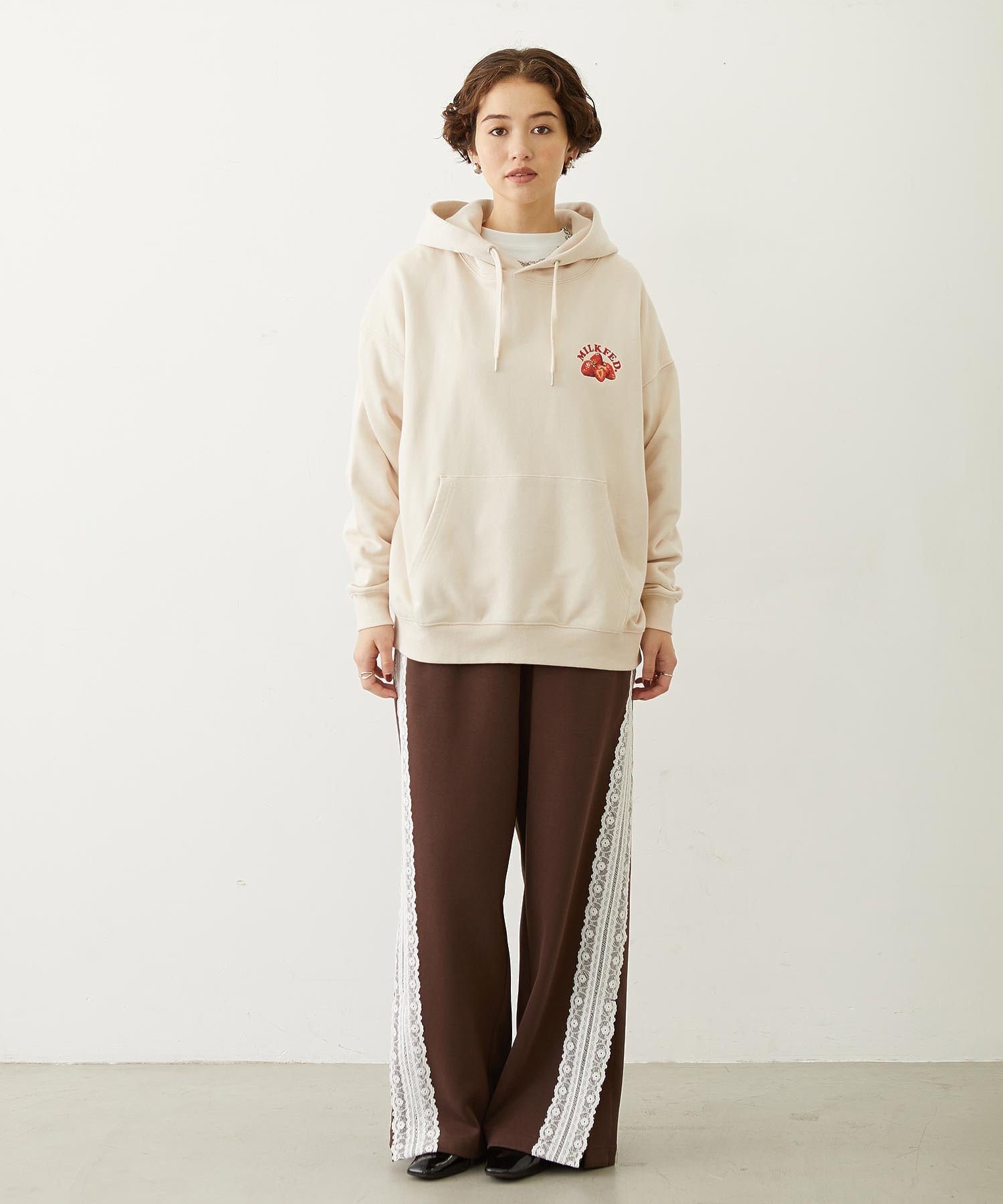 STRAWBERRY CAKE SWEAT HOODIE