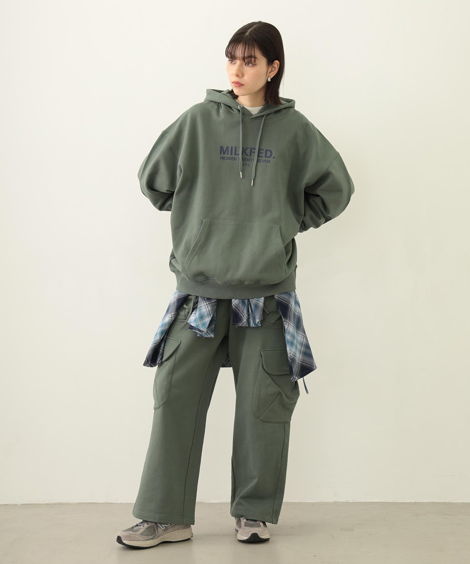 STENCIL LOGO WIDE SWEAT HOODIE