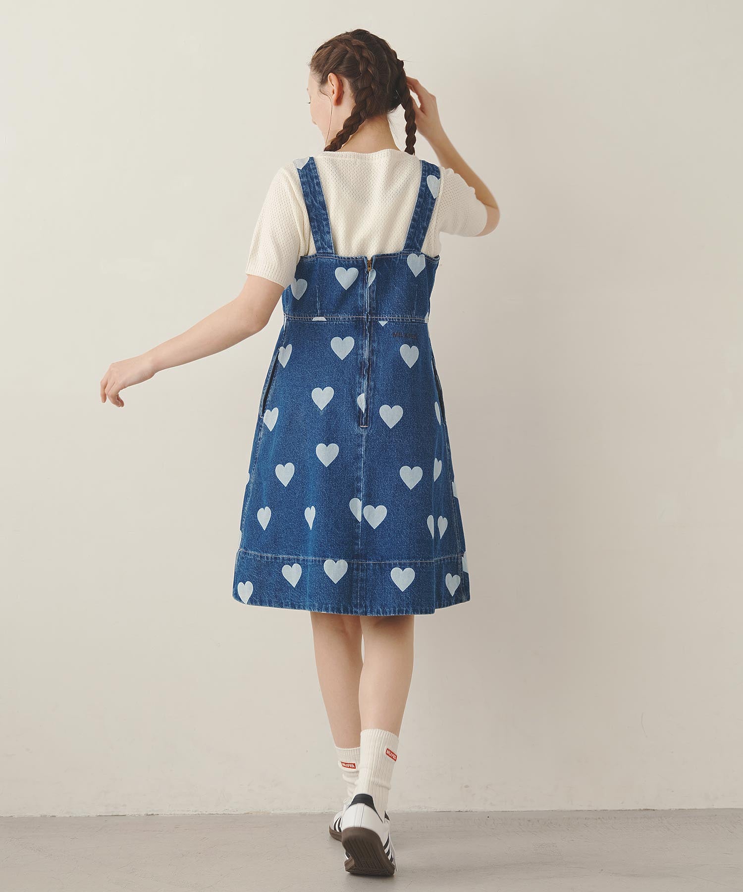 HEART PRINTED DENIM DRESS MILKFED.