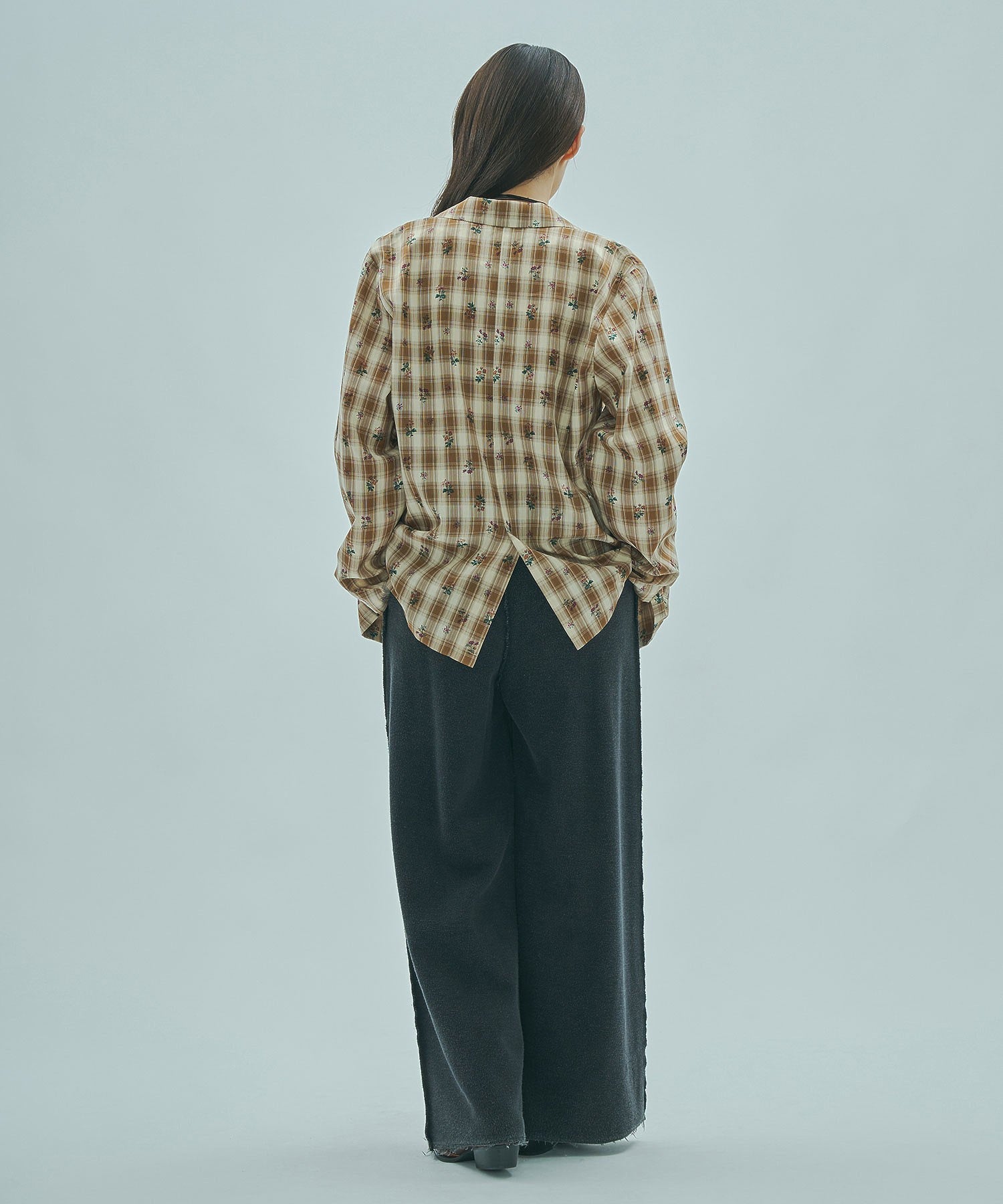 mag.by c/WIDE SWEAT PANTS