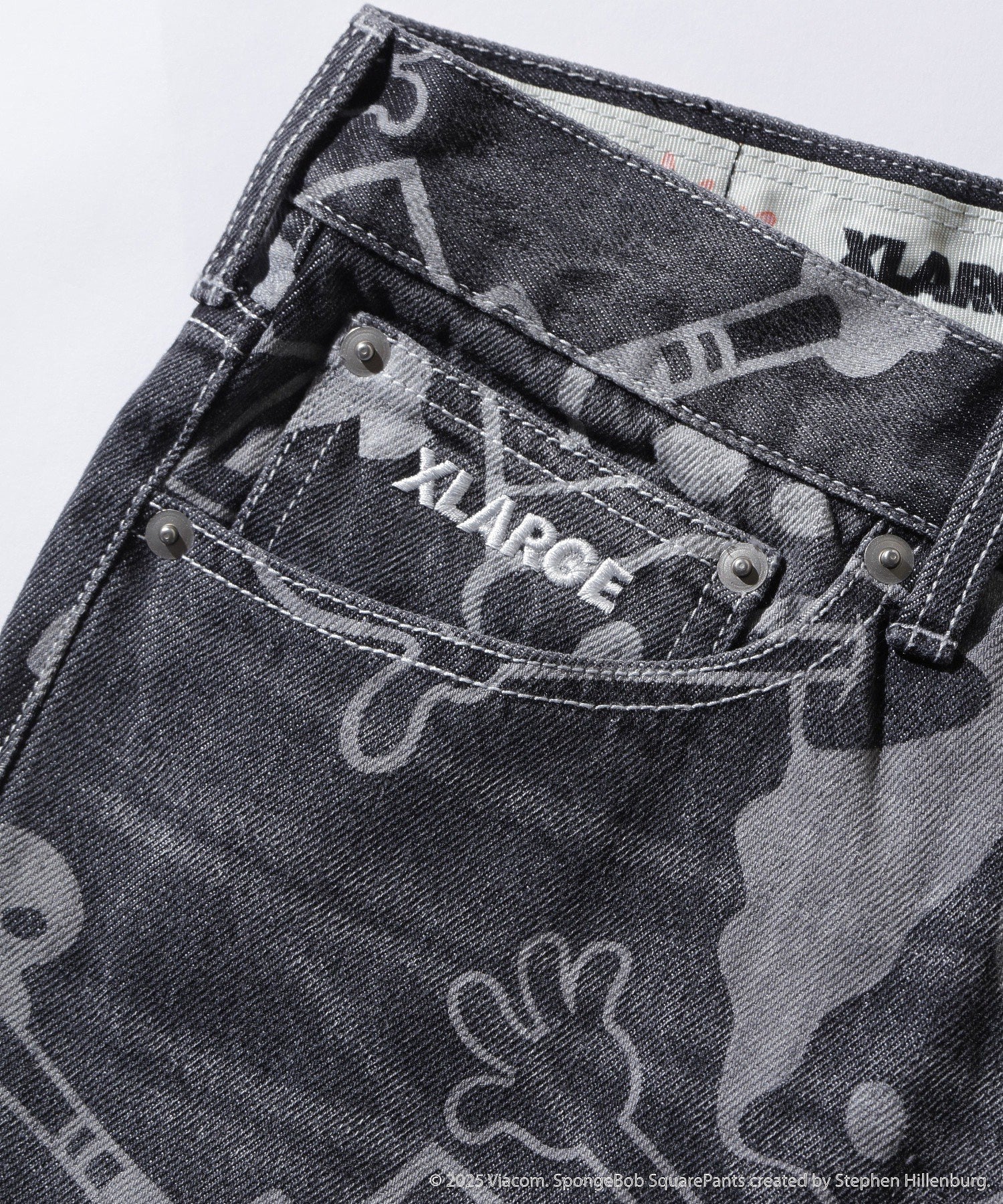 XLARGE×SpongeBob DENIM PANTS