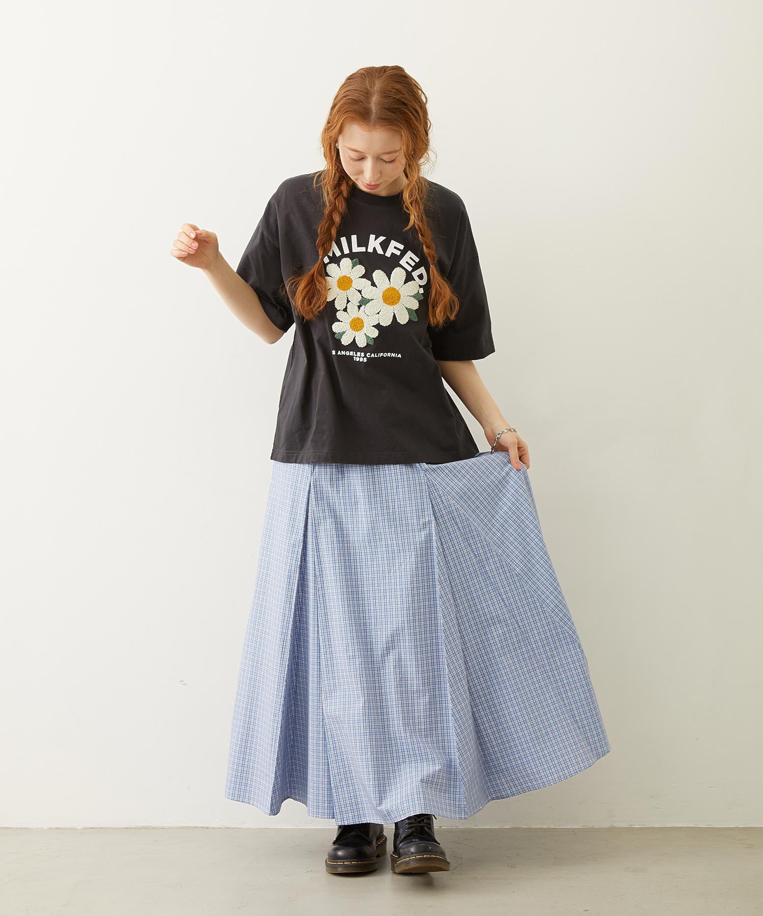 FLOWER SAGARA EMBROIDERY WIDE S/S TEE