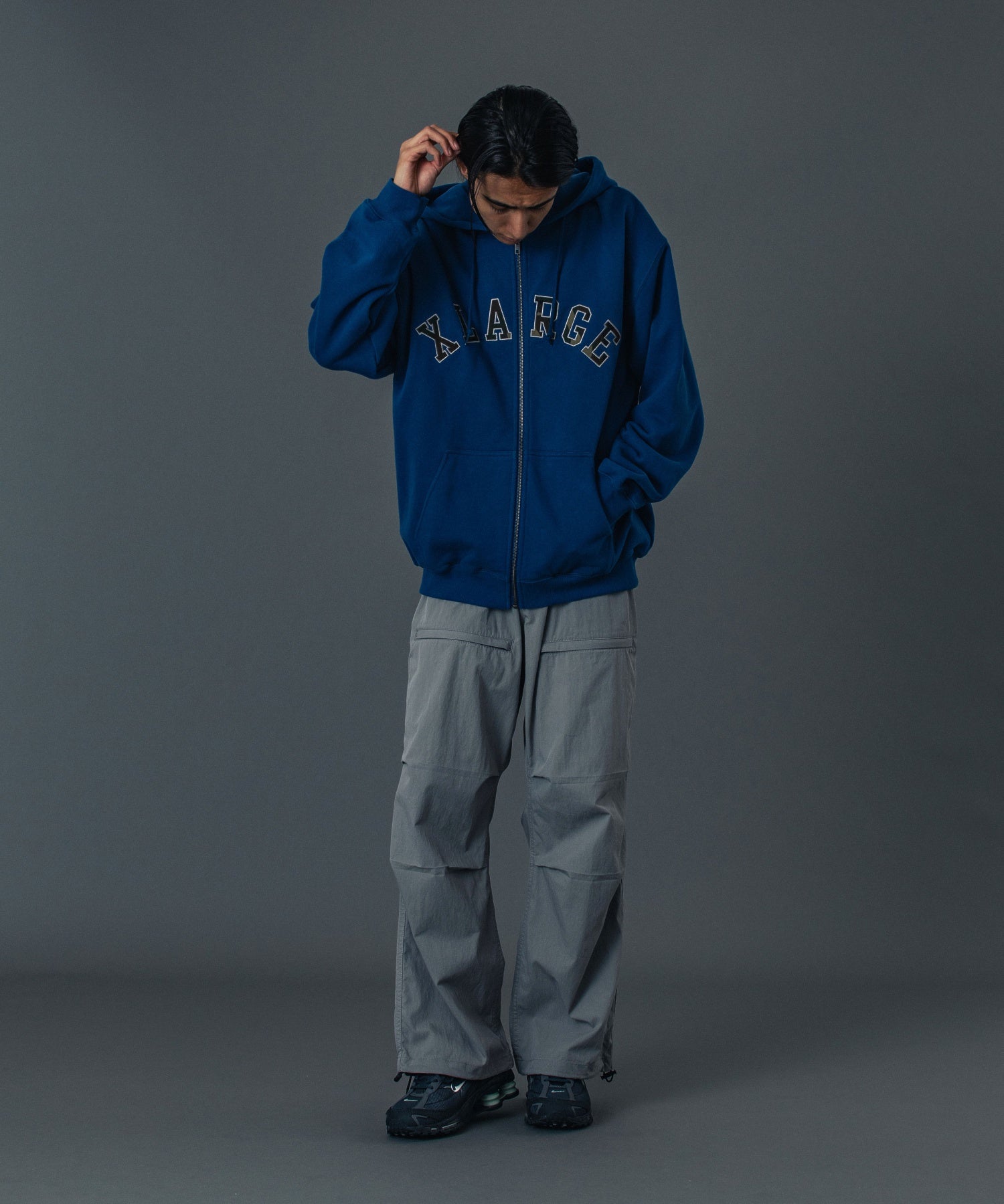 CAMO PATCH ZIP UP HOODED SWEATSHIRT