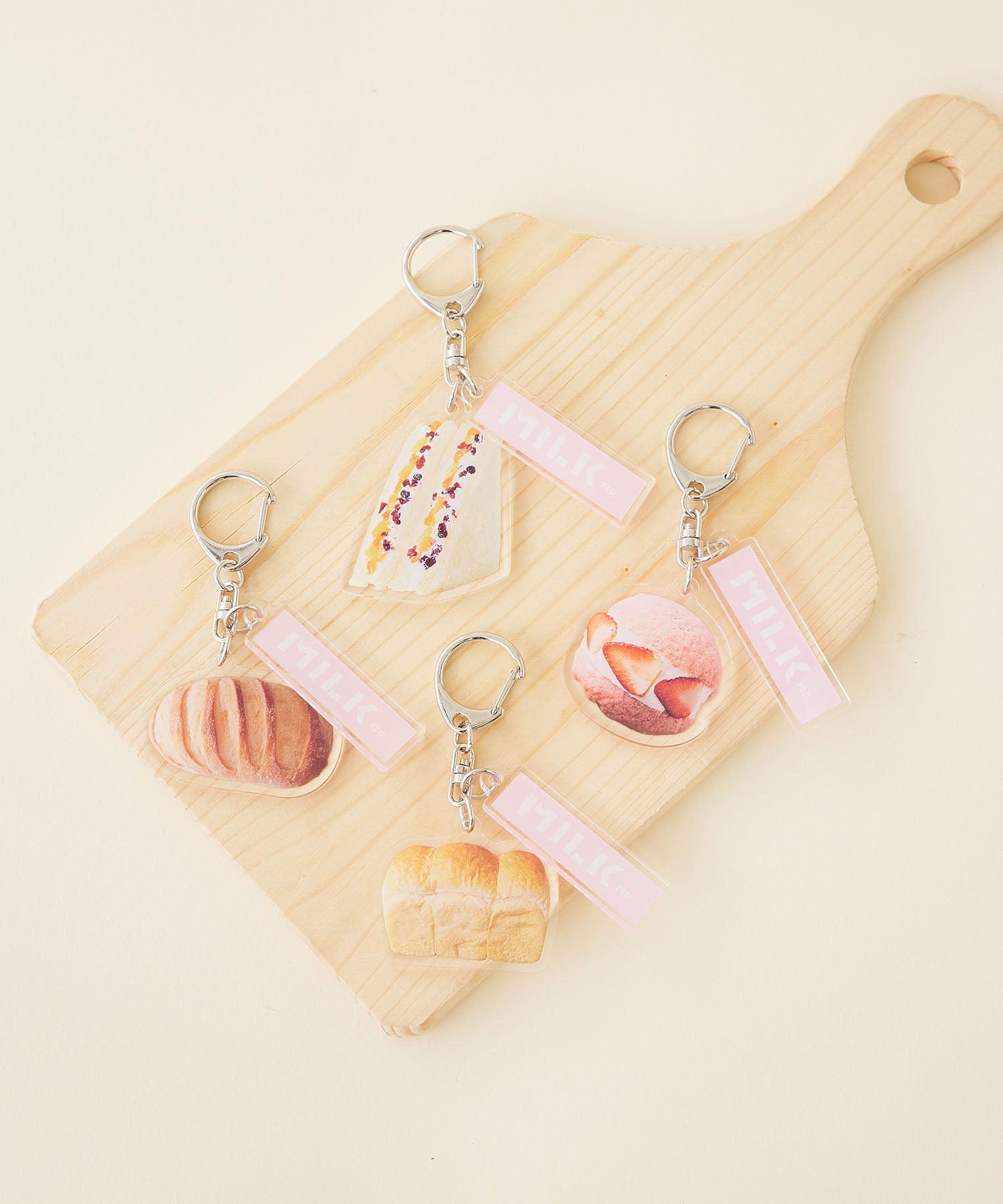 MILKFED.xSHIROKUMA BAKERY SHIROKUMA SAND KEY CHAIN