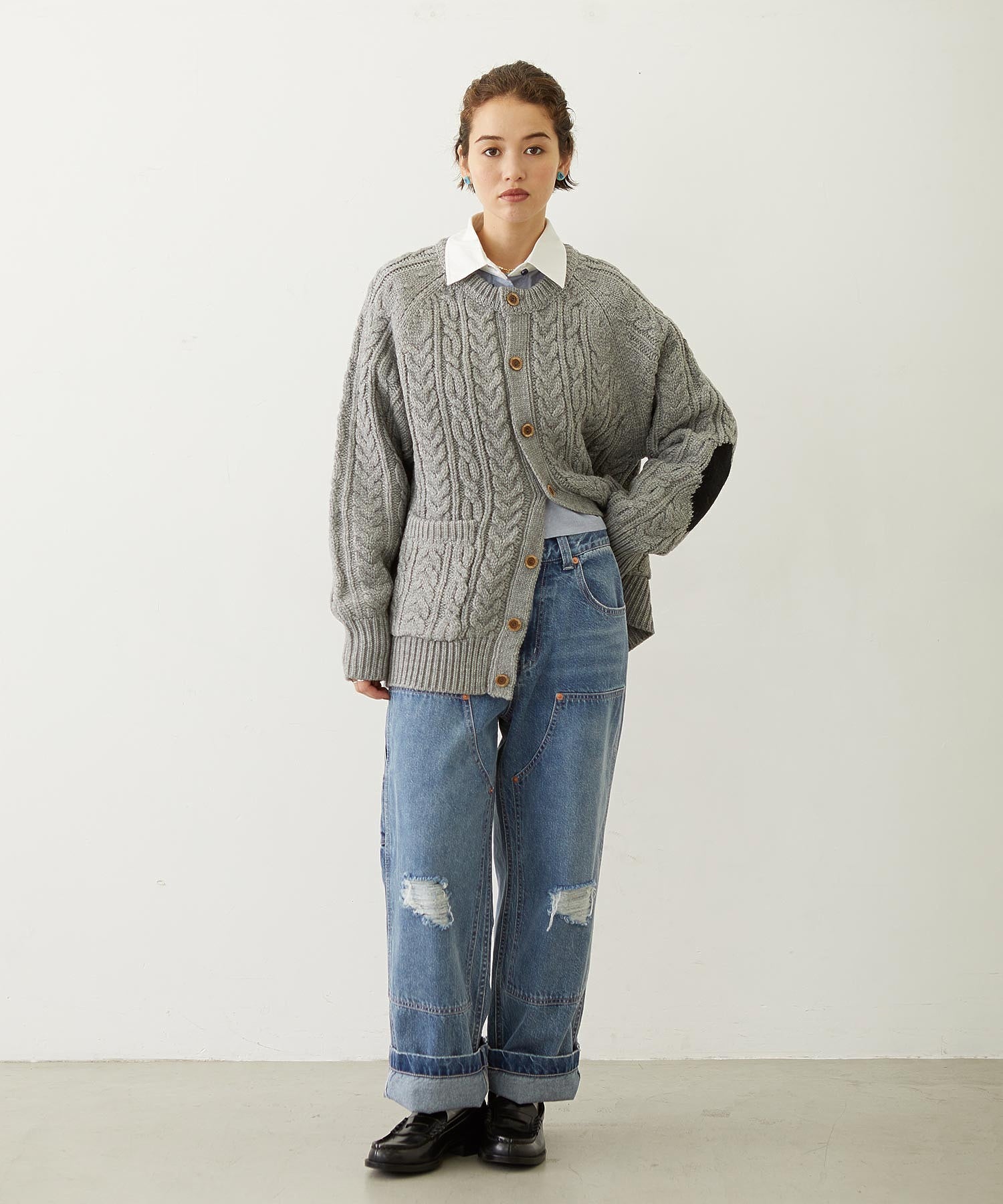 HEART ELBOW CABLE KNIT CARDIGAN