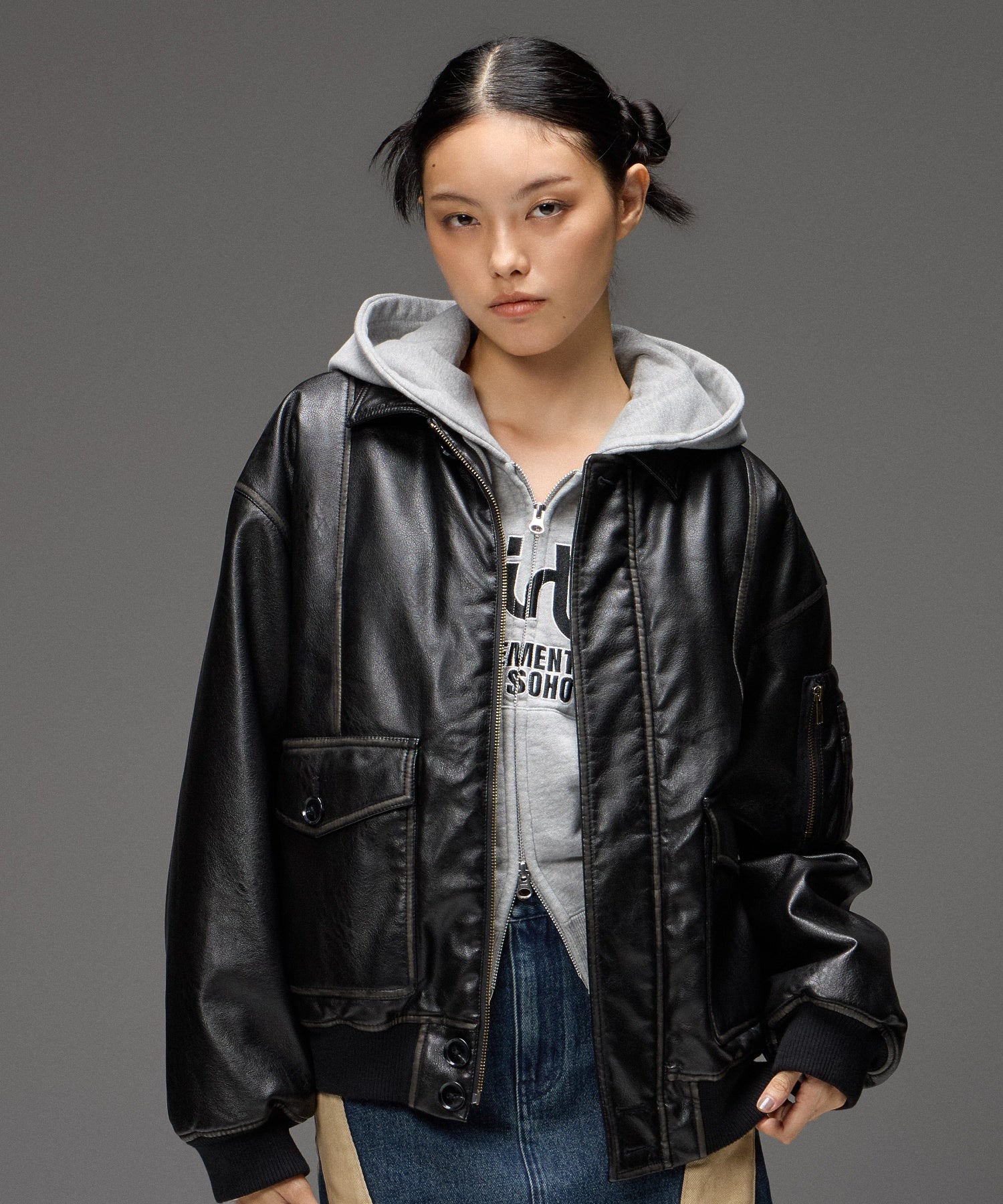 DETACHABLE FAUX FUR COLLAR PATCHED LOGO JACKET