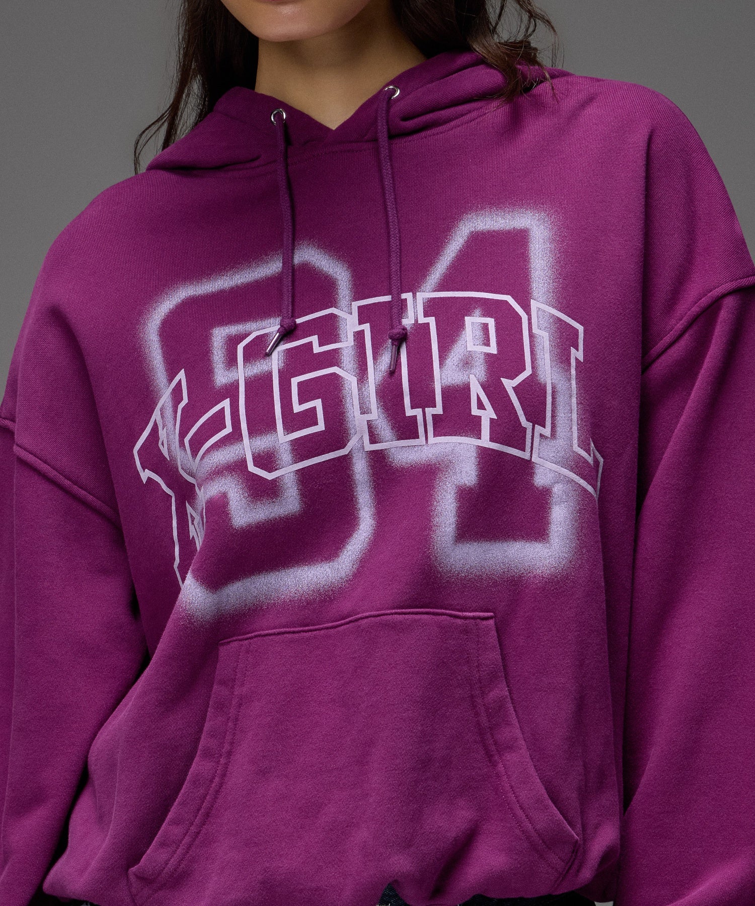 FLOCKED SPRAY LOGO BALLOON HEM SWEAT HOODIE