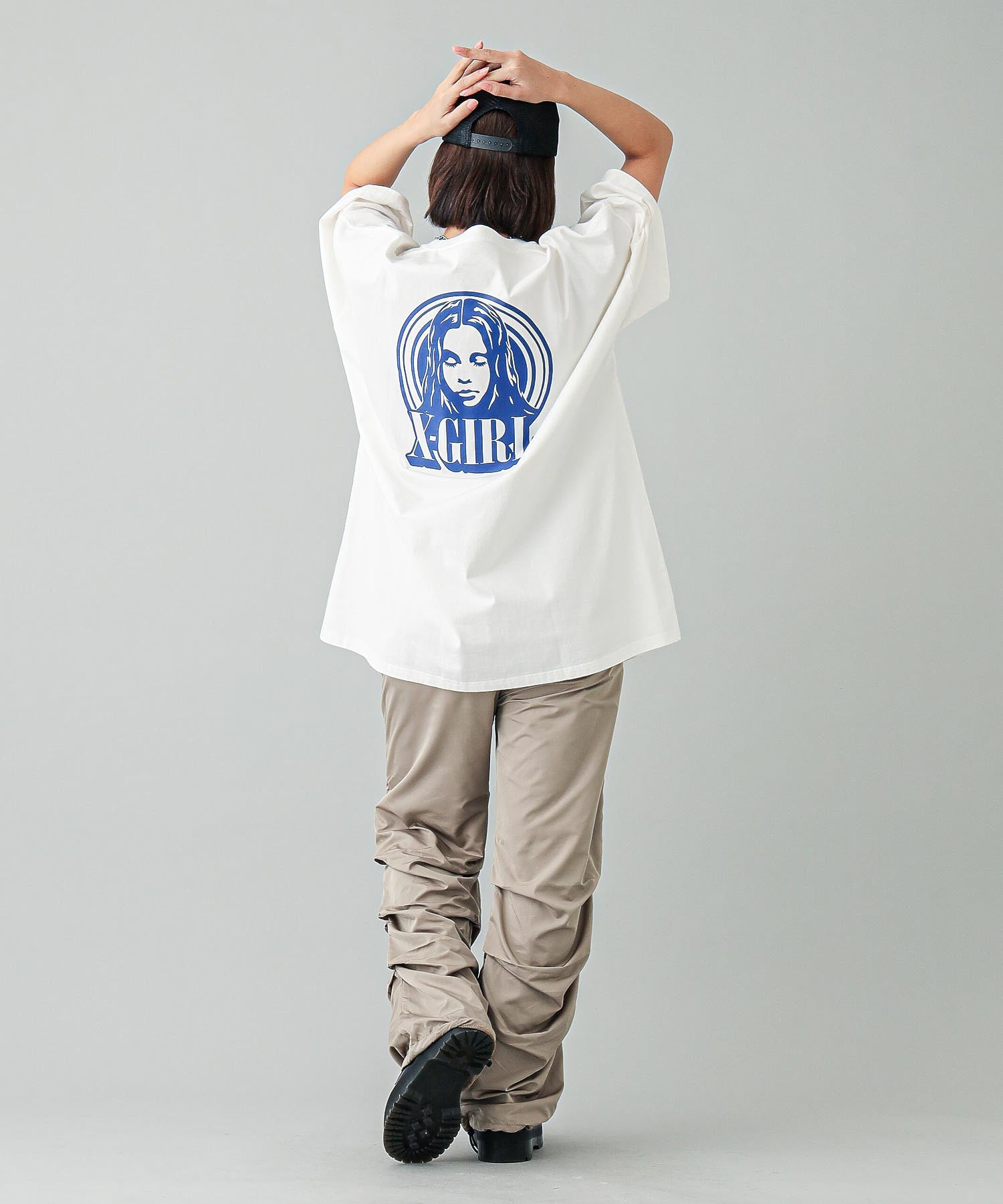 CIRCLE BACKGROUND FACE LOGO S/S BIG TEE DRESS