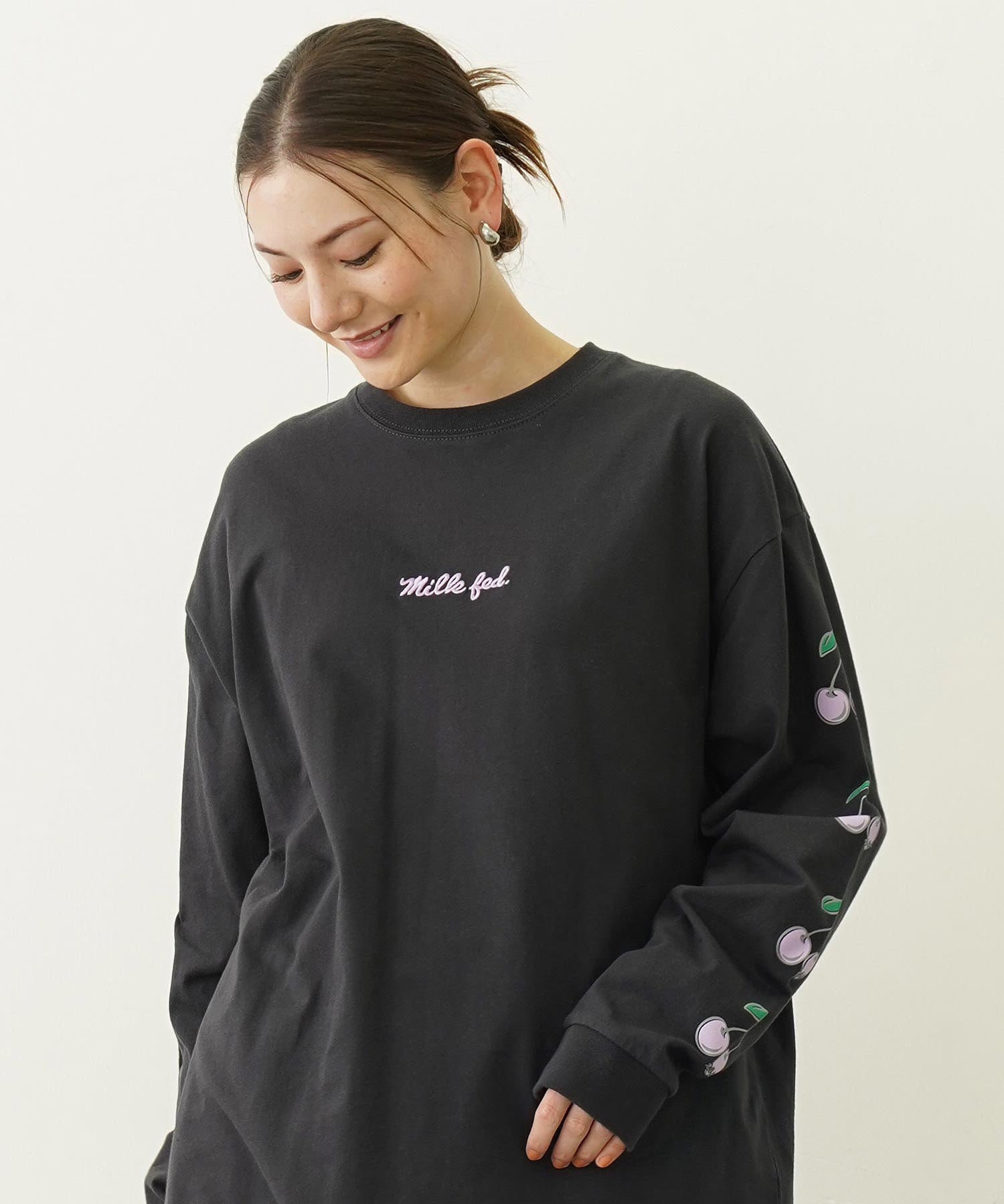 SIDE CHERRIES WIDE L/S TEE