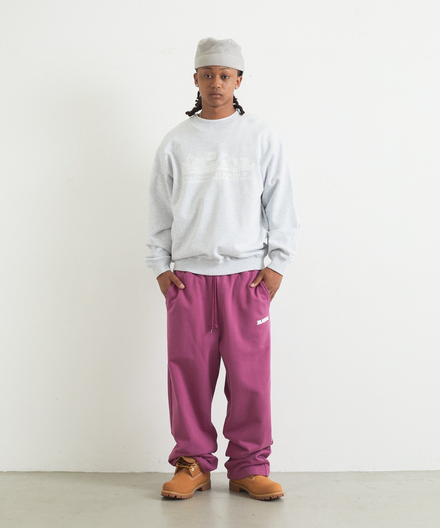 CHASING DREAMS CREWNECK SWEATSHIRT