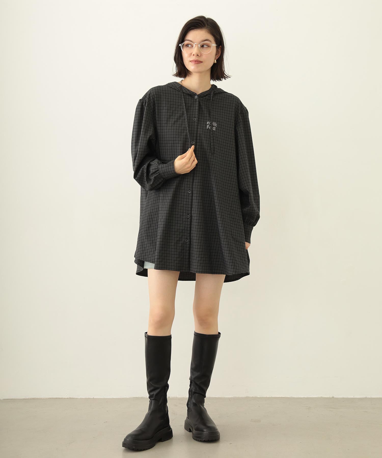 VOLUME SLEEVE HOODED BLOUSE