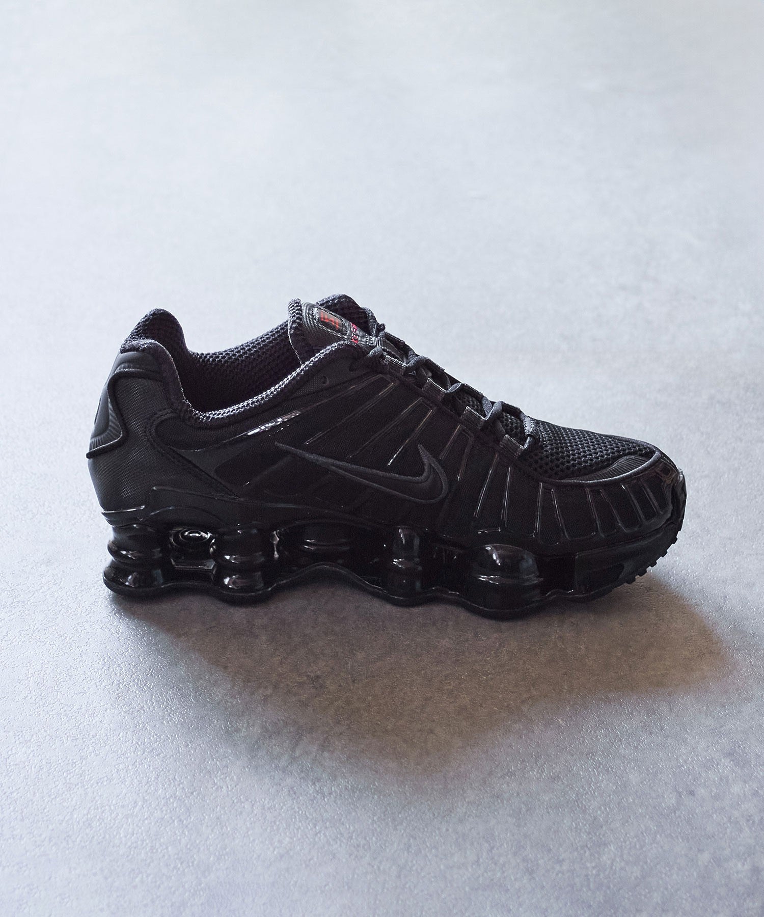 NIKE/AIRMAX SHOX TL